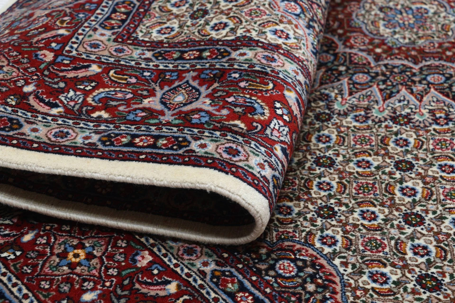 Hand-Knotted Moud Persian Rug, 166 × 236 cm, Wool & Silk - Image 10