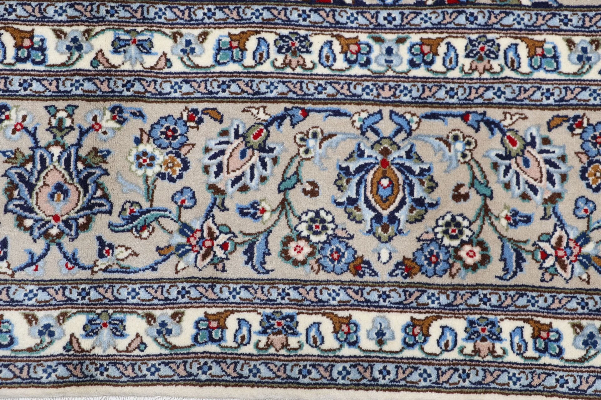 Kashan Persian Rug 250 × 340 cm in Wool, hand-knotted - Image 8