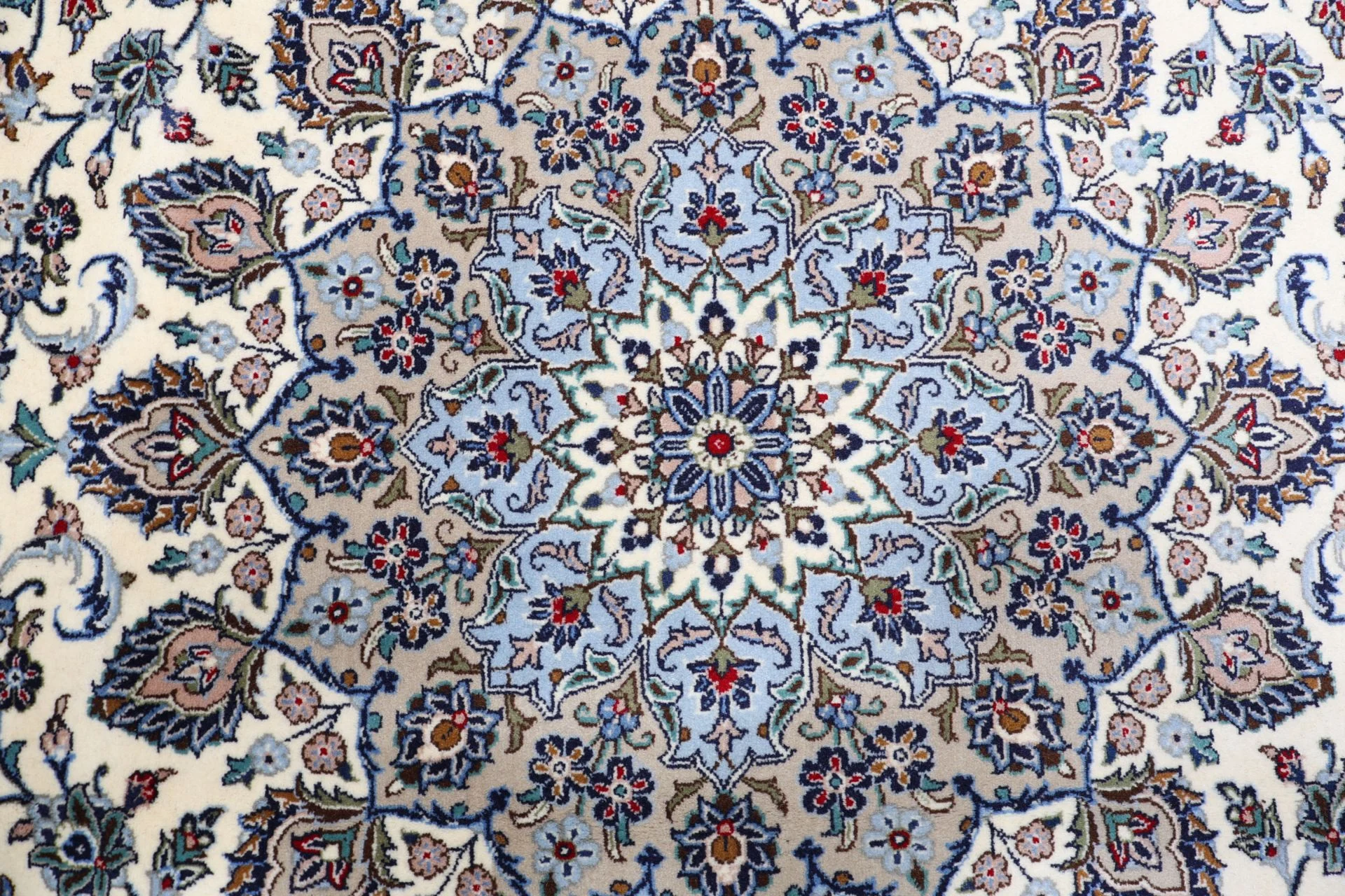 Kashan Persian Rug 250 × 340 cm in Wool, hand-knotted - Image 9