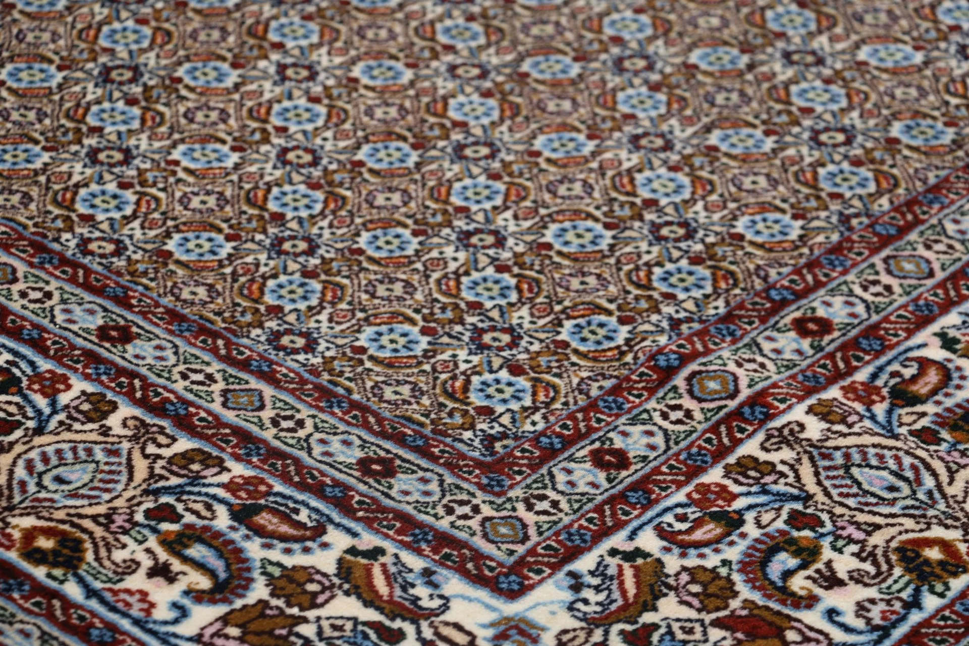 Moud Persian Rug 198 × 298 cm in Wool, hand-knotted - Image 5