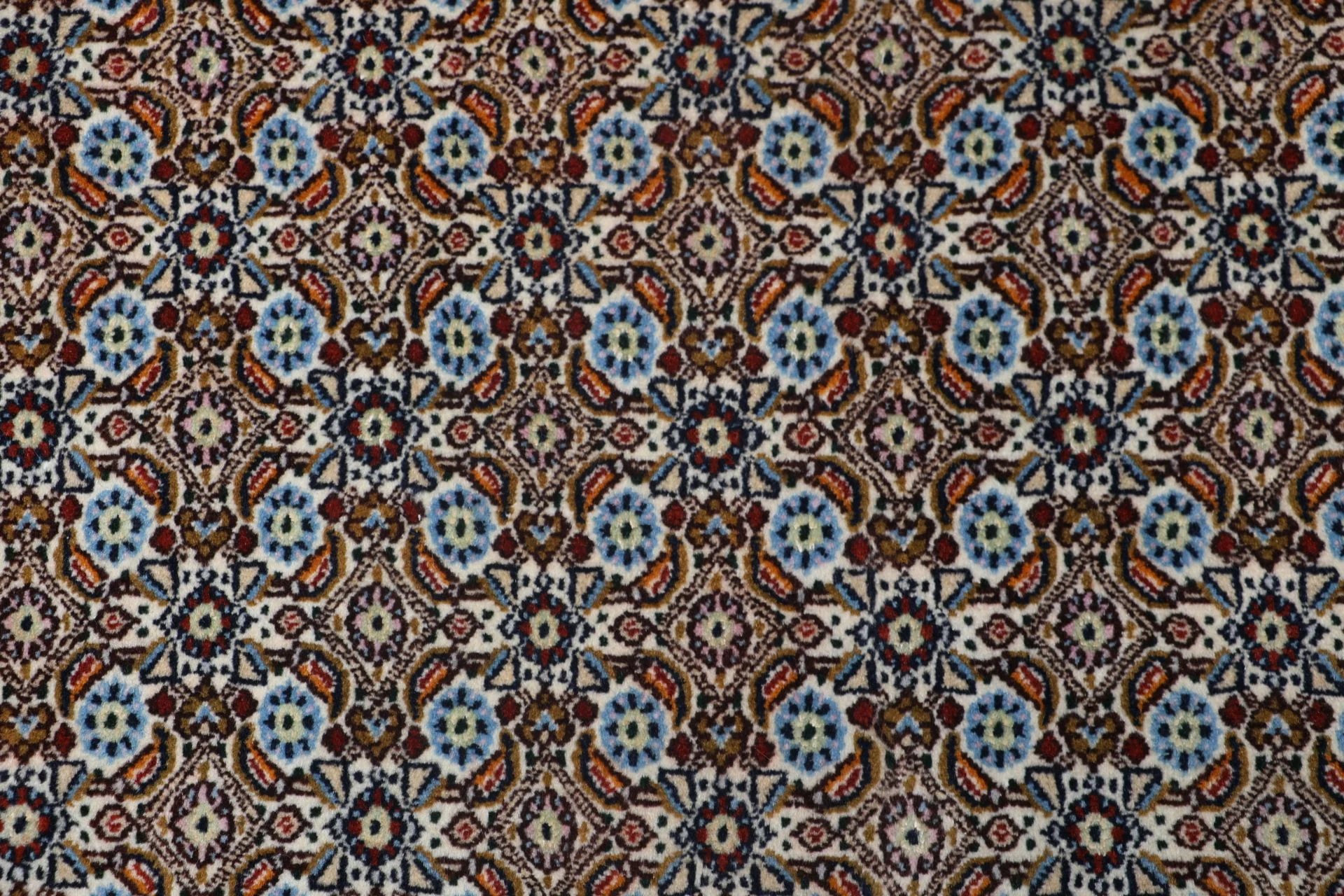 Moud Persian Rug 198 × 298 cm in Wool, hand-knotted - Image 9