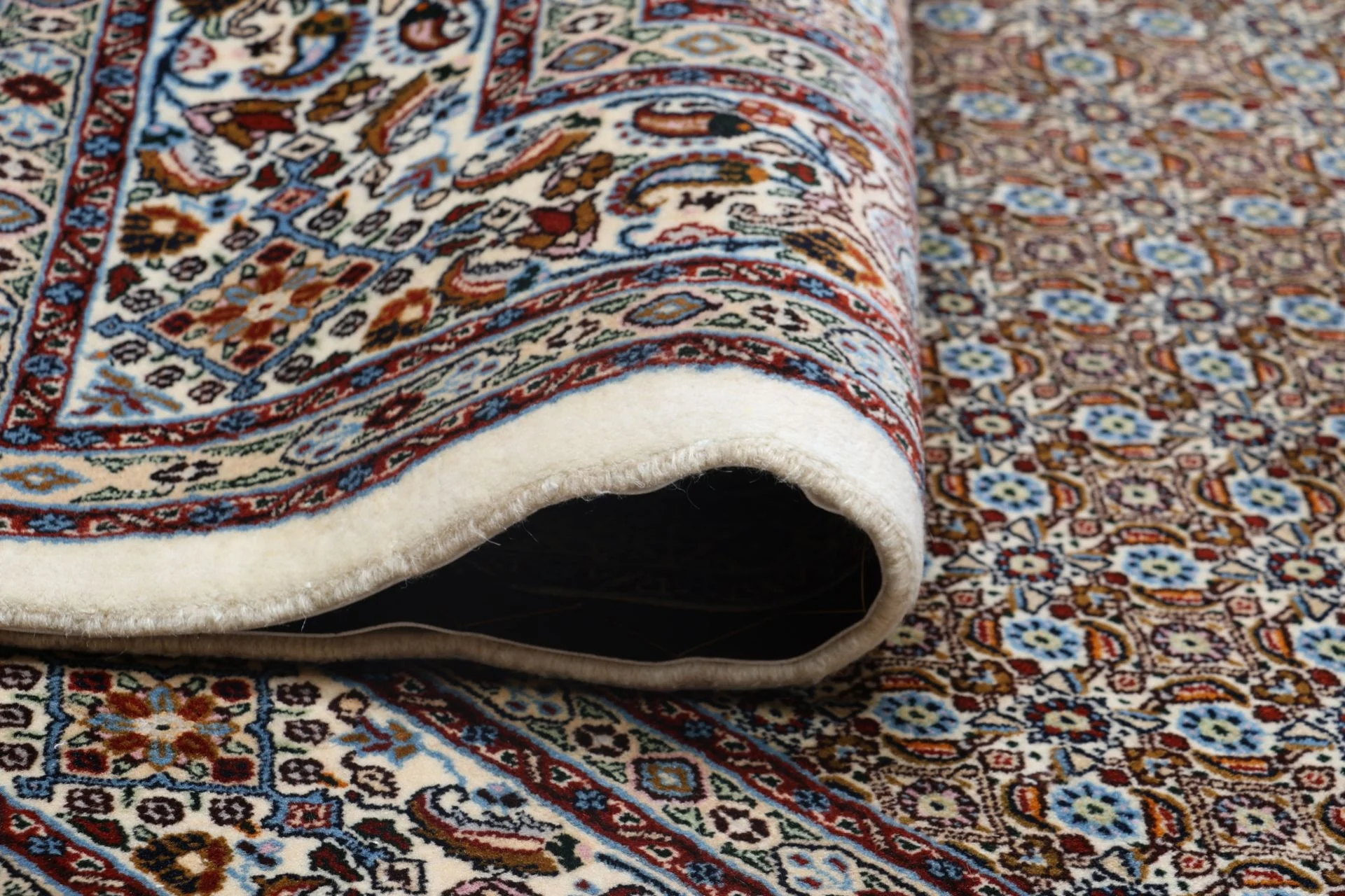 Moud Persian Rug 198 × 298 cm in Wool, hand-knotted - Image 10