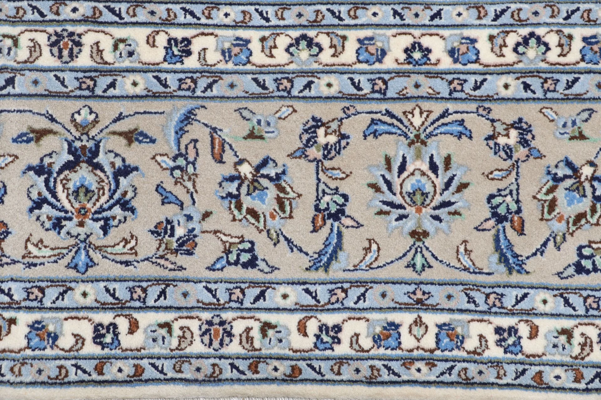 Alternative view of Wool Kashan Persian Rug 251 × 350 cm, hand-knotted