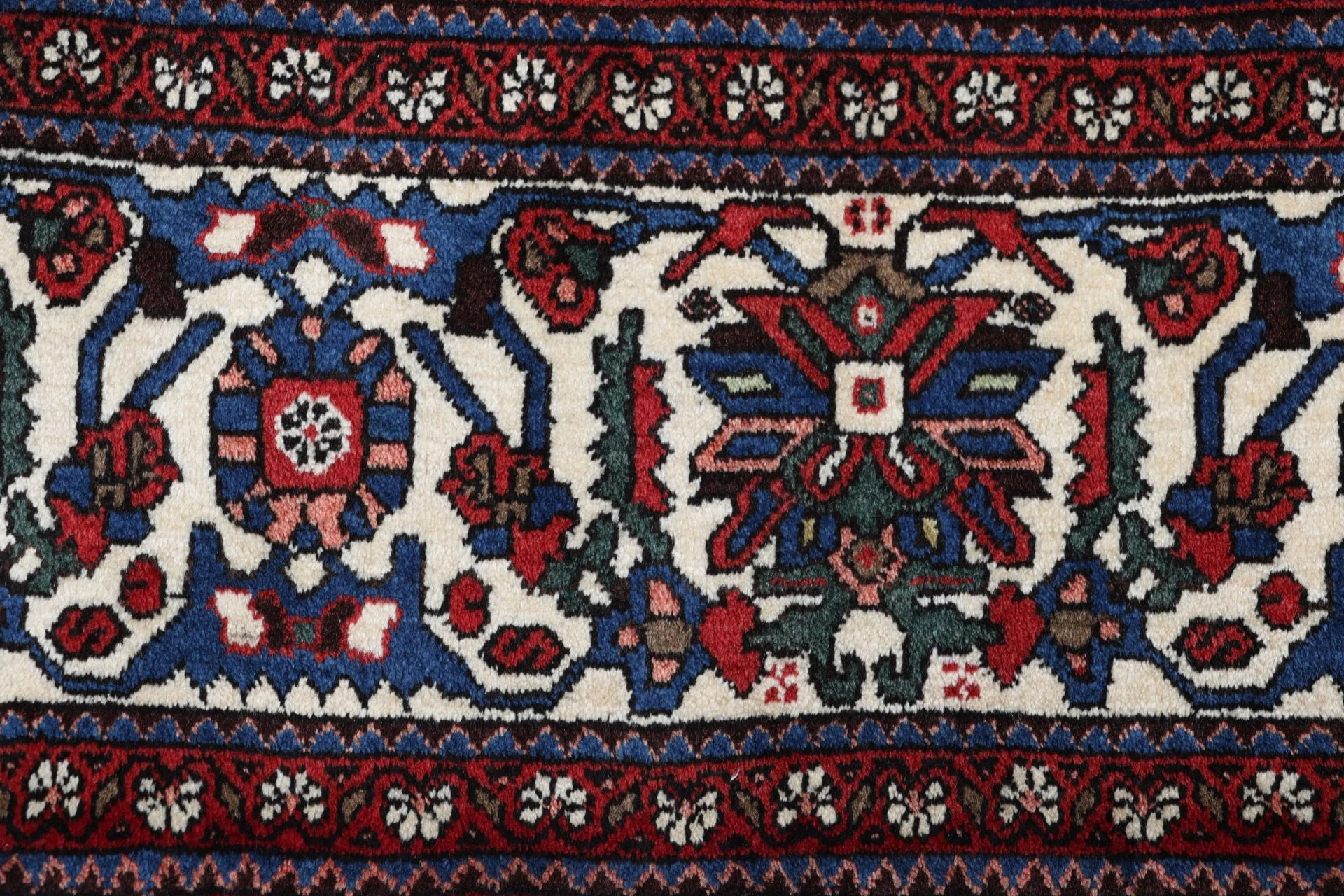 Hand-Knotted Persian Rug, 215 × 319 cm, Wool - Image 8