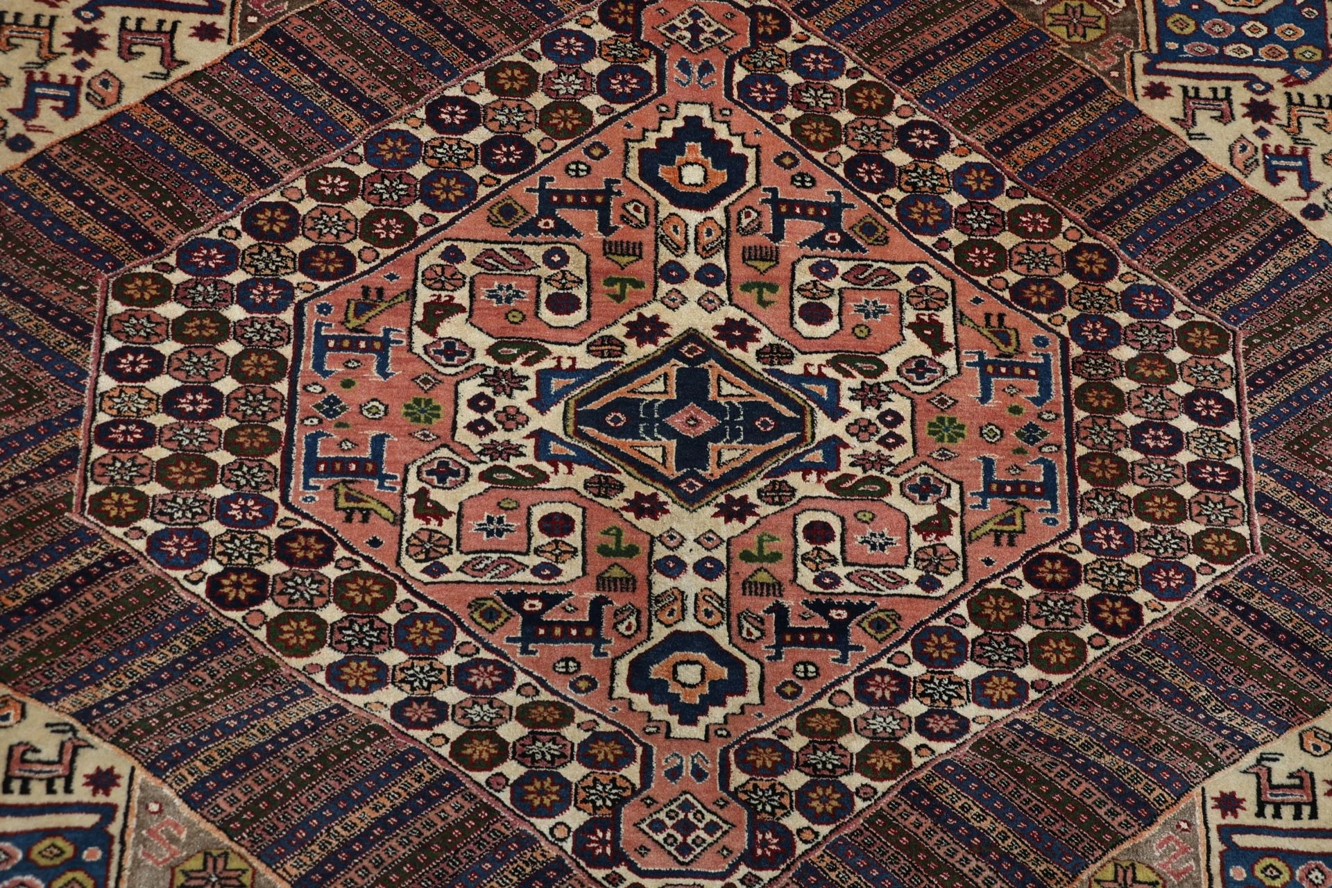 Wool Qashqai Persian Rug 205 × 300 cm, hand-knotted - Image 9