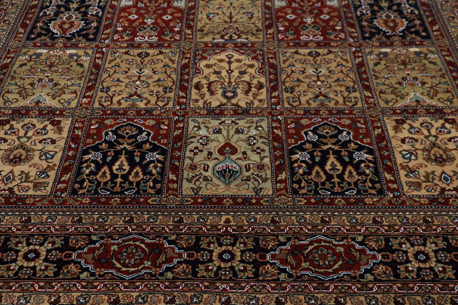Hand-Knotted Qom Indian Rug, 196 × 254 cm, Wool & Silk - Image 7