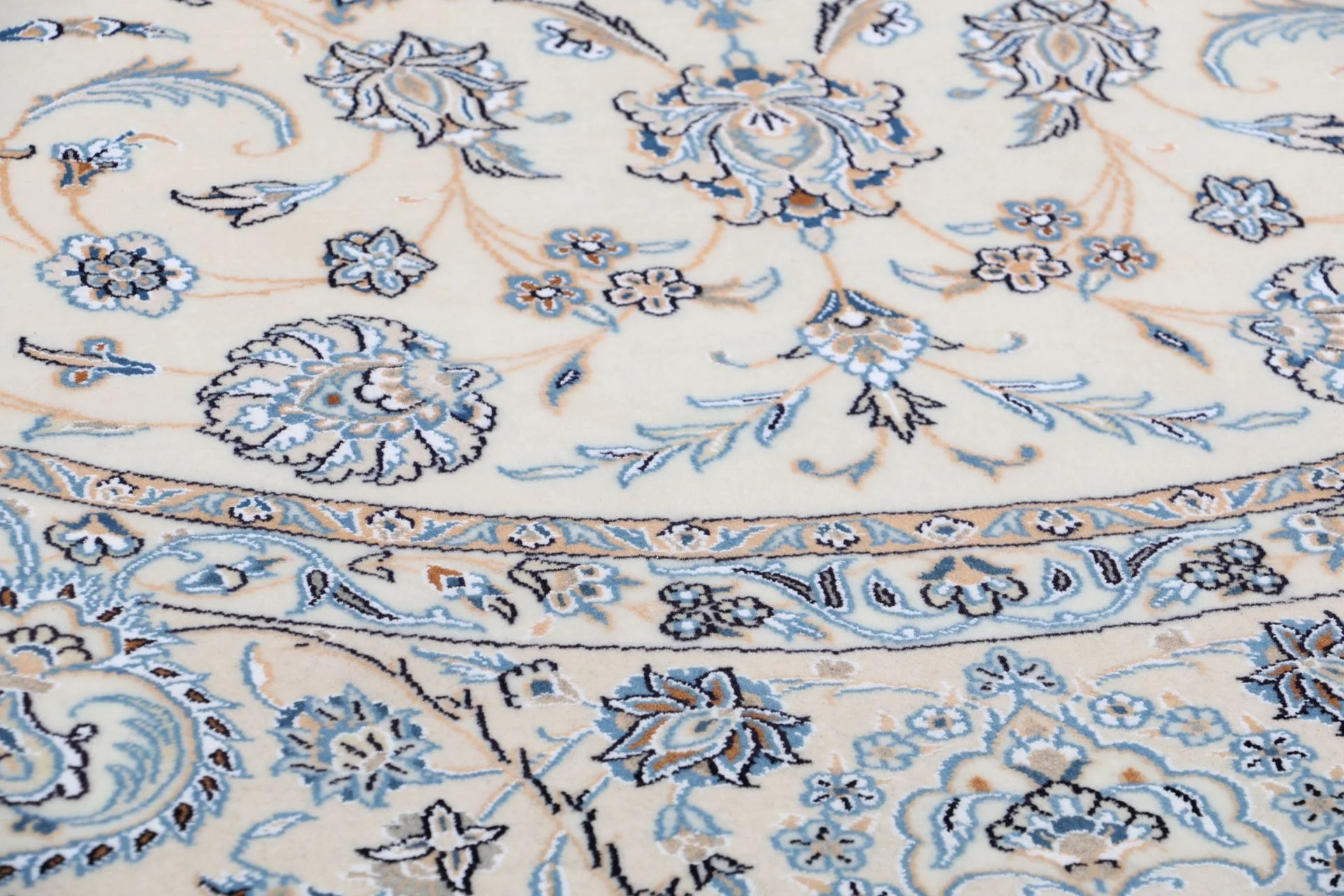 Wool Nain Persian Rug 250 × 250 cm, hand-knotted - Image 5