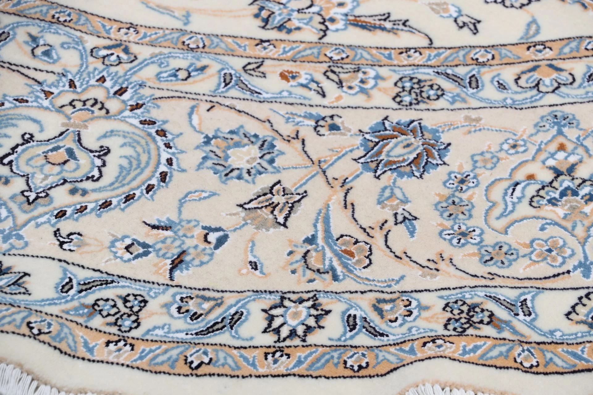Wool Nain Persian Rug 250 × 250 cm, hand-knotted - Image 7