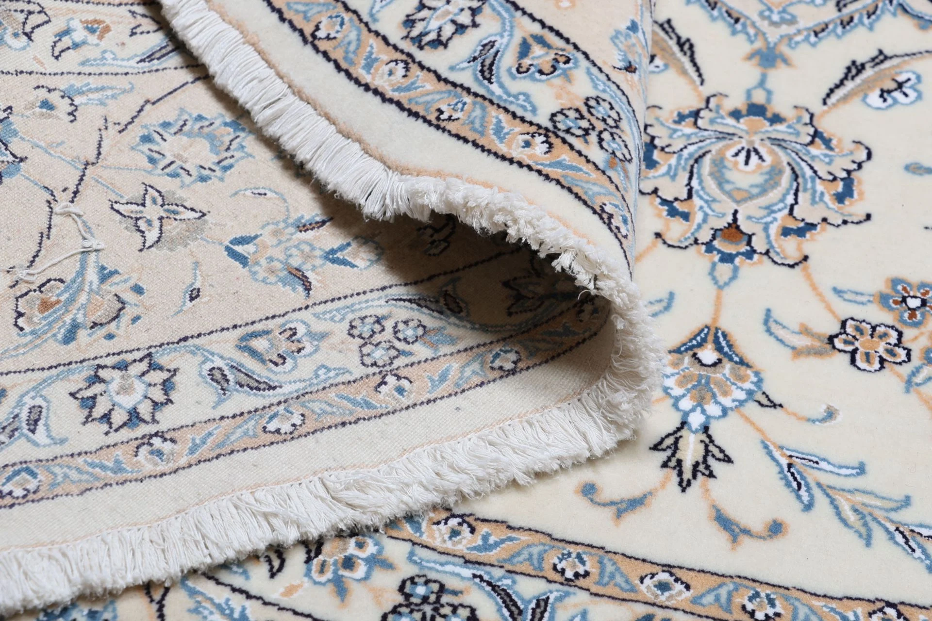 Wool Nain Persian Rug 250 × 250 cm, hand-knotted - Image 10