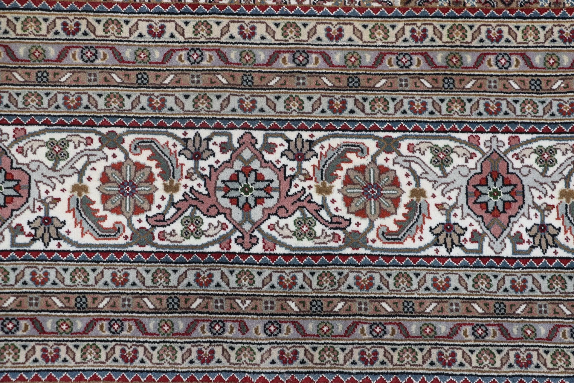 Wool Tabriz Indian Rug 252 × 354 cm, hand-knotted - Image 6