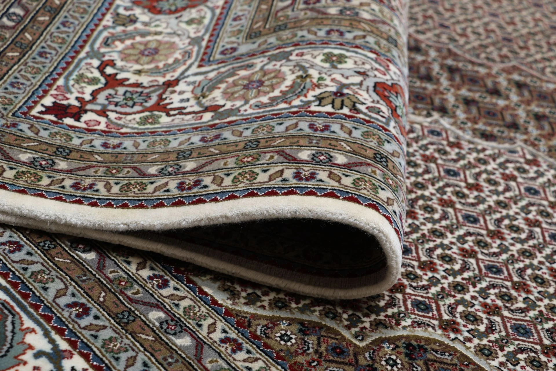 Wool Tabriz Indian Rug 250 × 354 cm, hand-knotted - Image 10