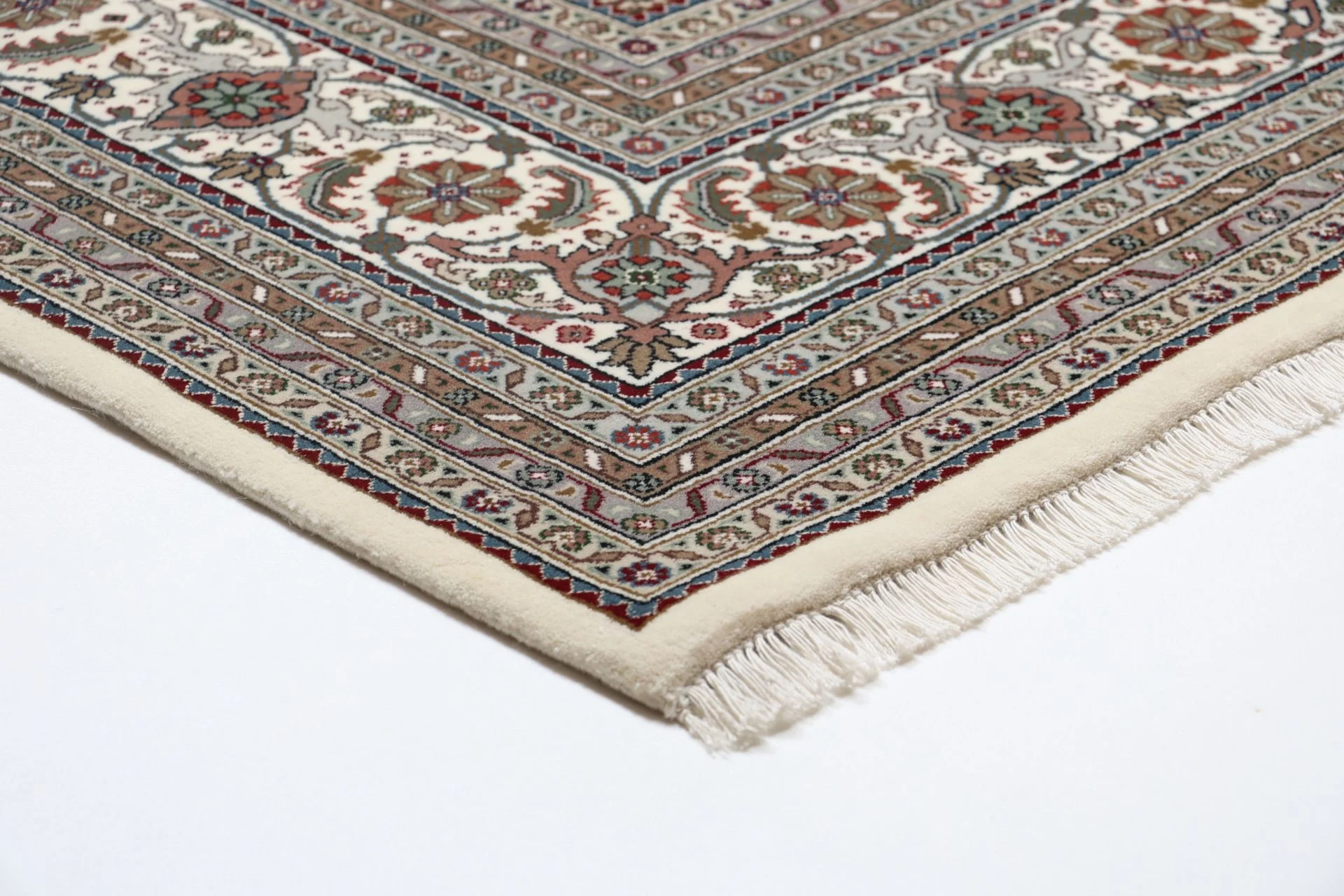 Tabriz Indian Rug 253 × 348 cm in Wool, hand-knotted - Image 8