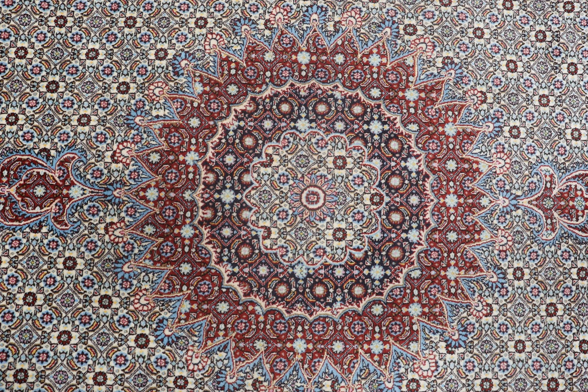 Moud Persian Rug 195 × 305 cm in Wool, hand-knotted - Image 9