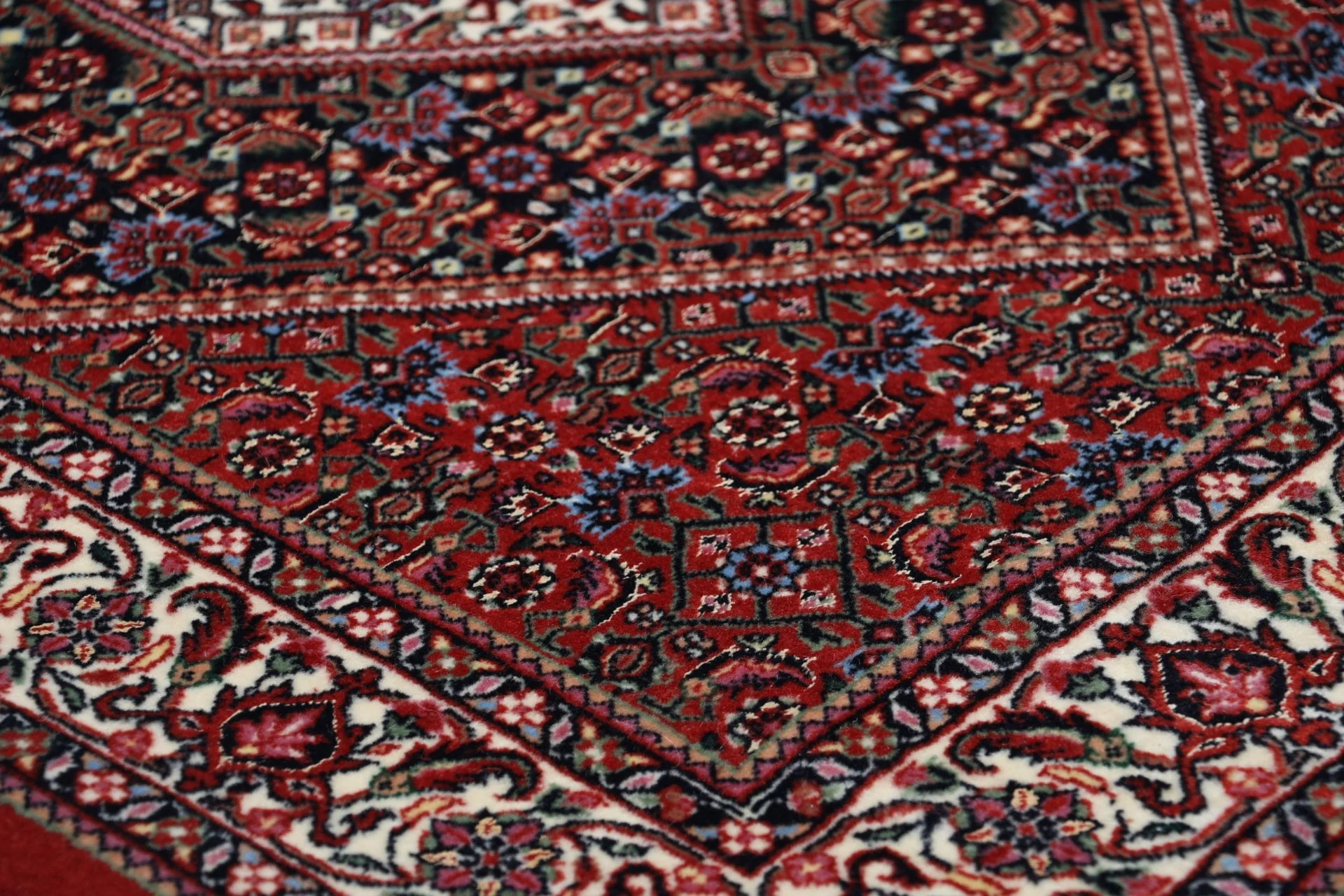 Wool & Silk Bijar Persian Rug 90 × 305 cm, hand-knotted - Image 5