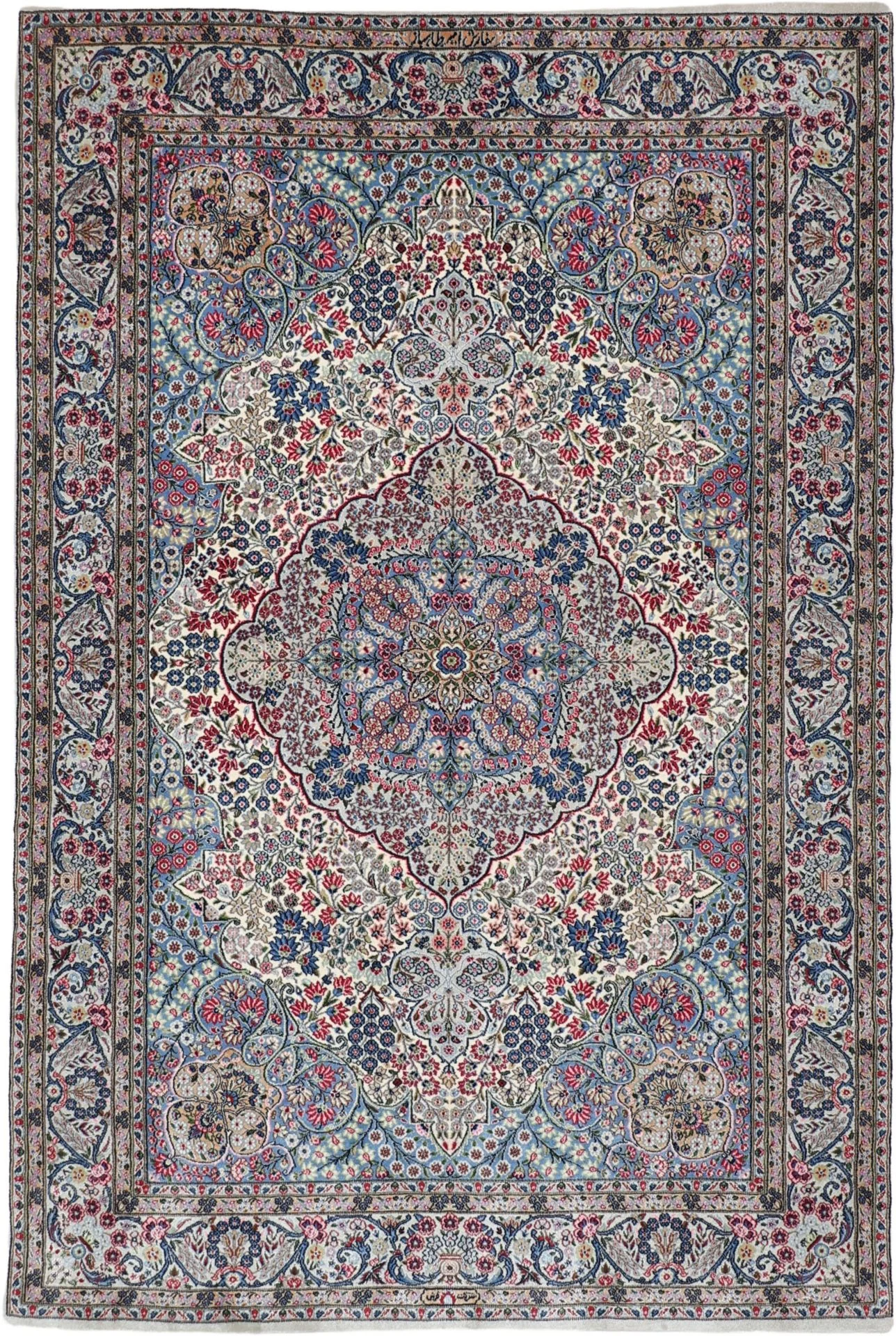 Wool & Silk Kerman Persian Rug 163 × 245 cm, hand-knotted