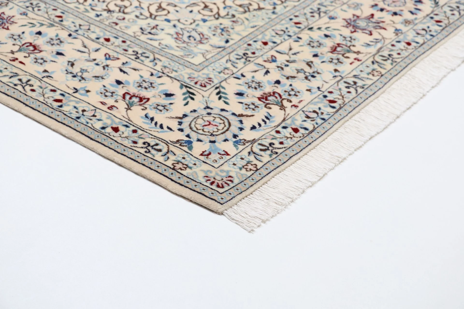 Wool & Silk Nain Persian Rug 160 × 242 cm, hand-knotted - Image 6