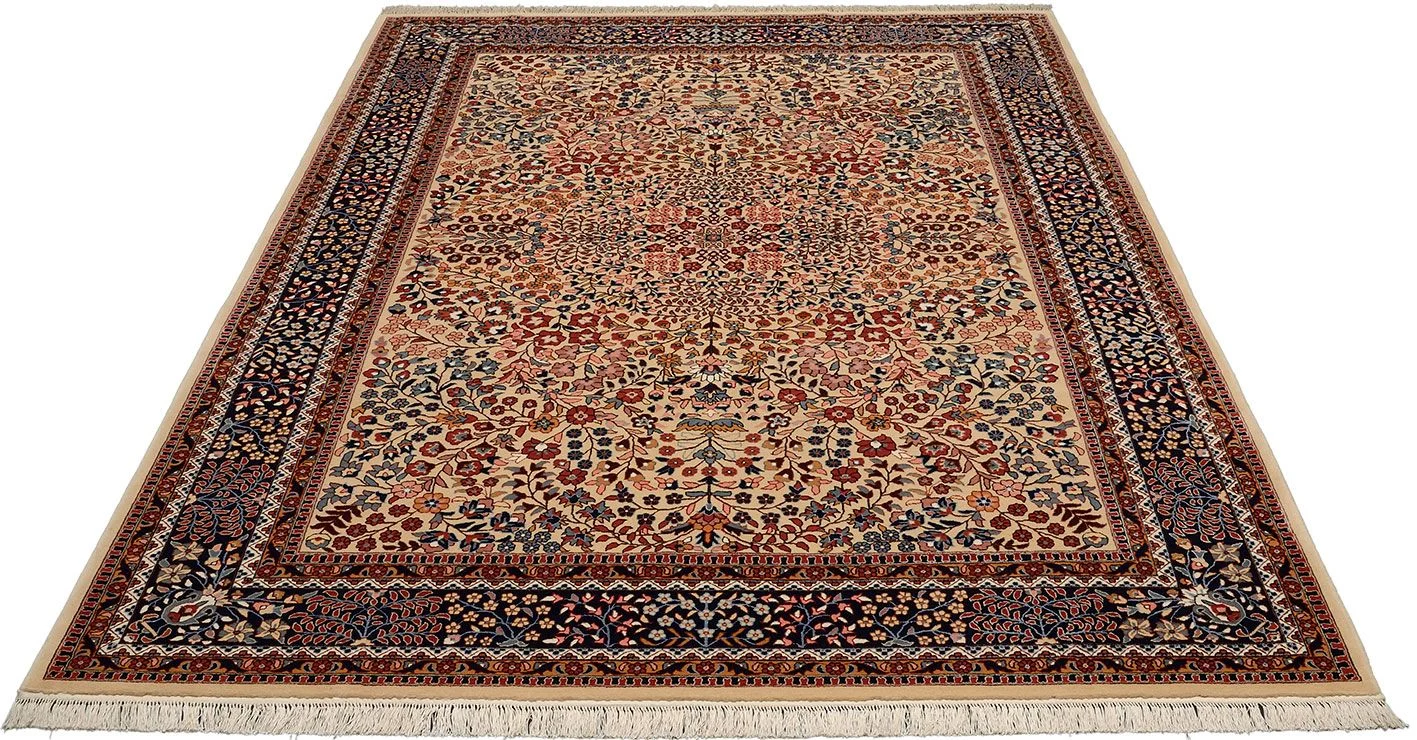 Alternative view of Wool Isfahan Chinese Rug 218 × 325 cm, hand-knotted
