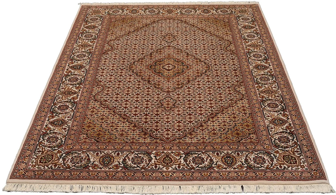 Alternative view of Wool & Silk Tabriz Indian Rug 172 × 244 cm, hand-knotted