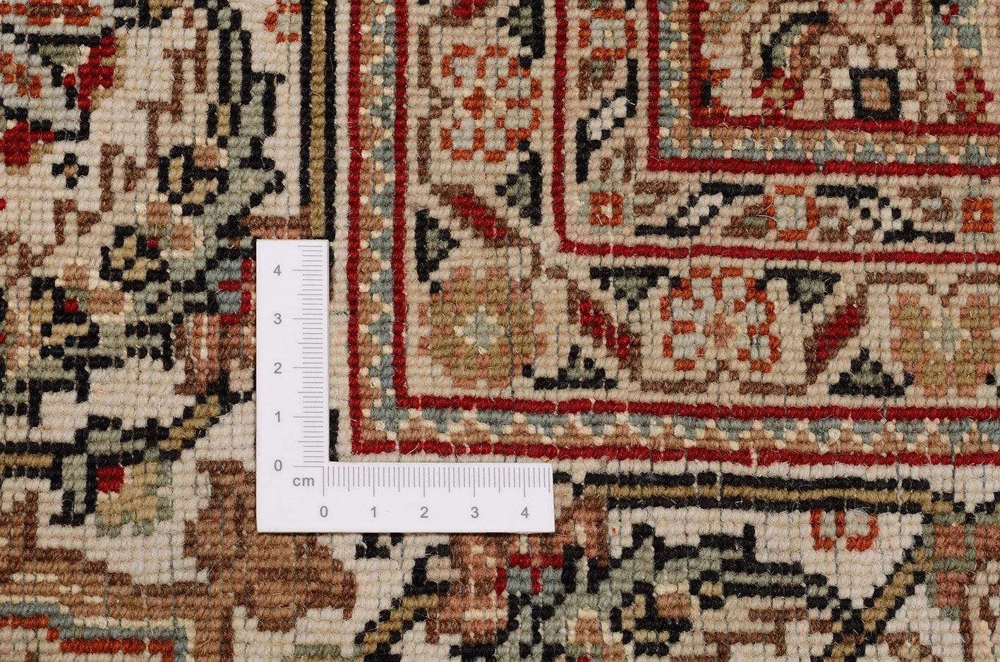 Wool & Silk Tabriz Indian Rug 172 × 244 cm, hand-knotted - Image 3