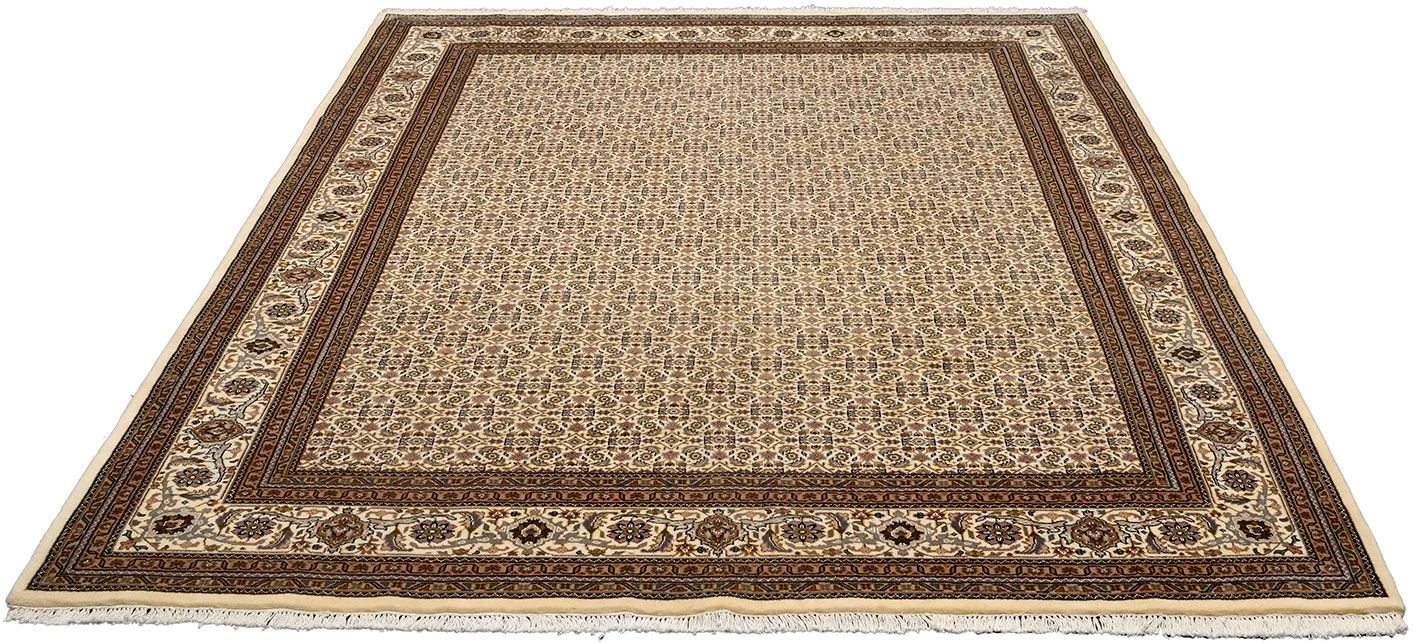 Alternative view of Tabriz Indian Rug 244 × 307 cm in Wool & Silk, hand-knotted