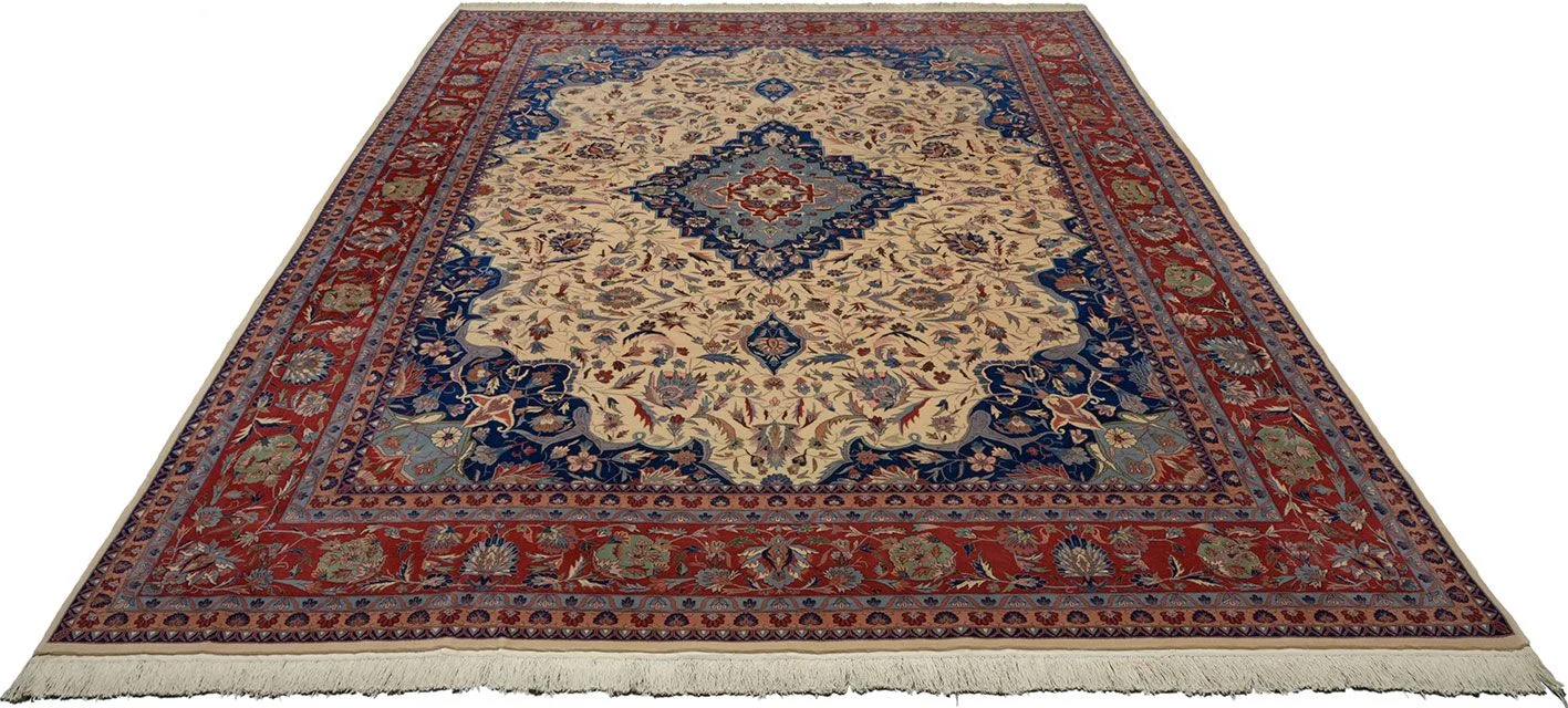 Alternative view of Isfahan Chinese Rug 272 × 375 cm in Wool, hand-knotted
