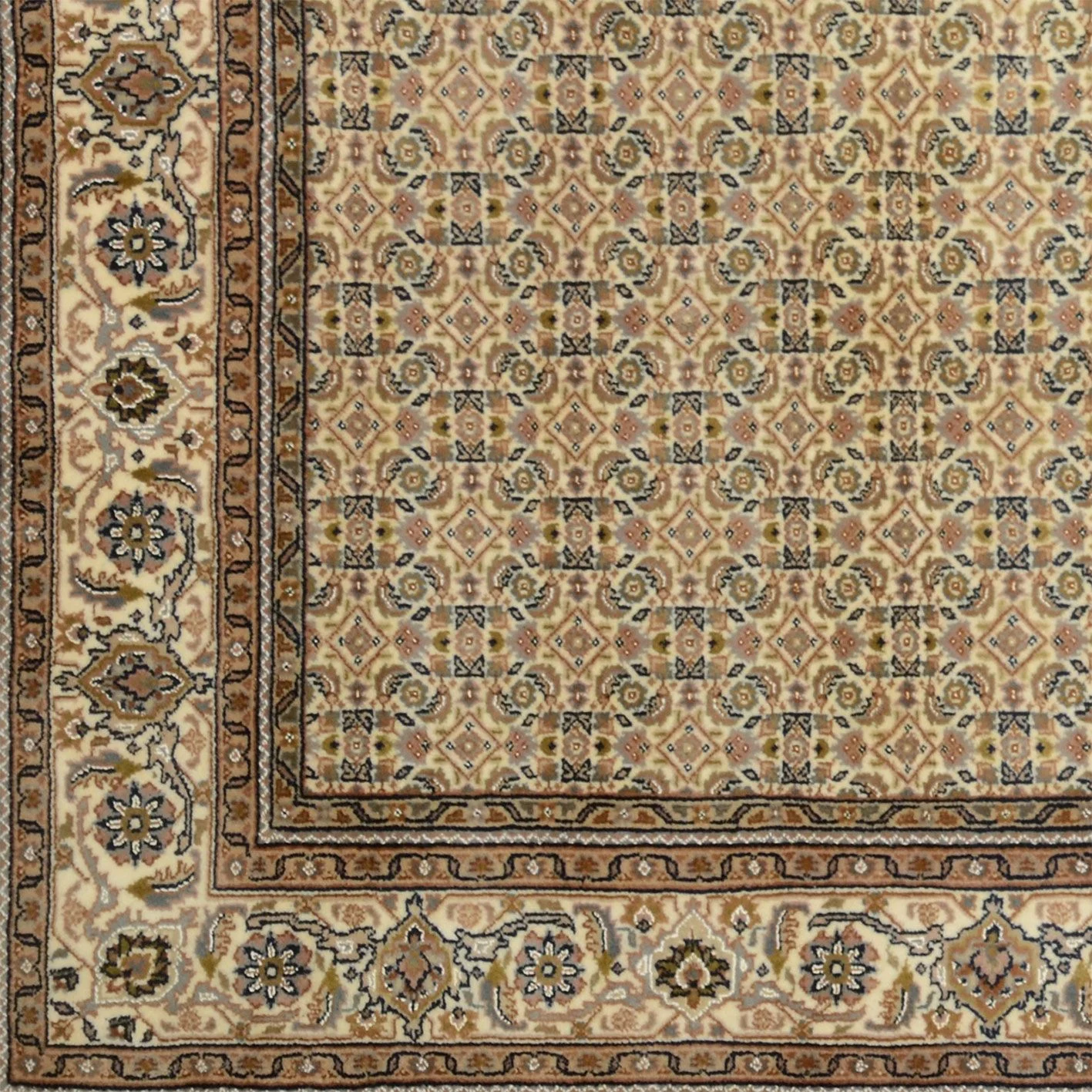 Wool Tabriz Indian Rug 198 × 303 cm, hand-knotted - Image 4