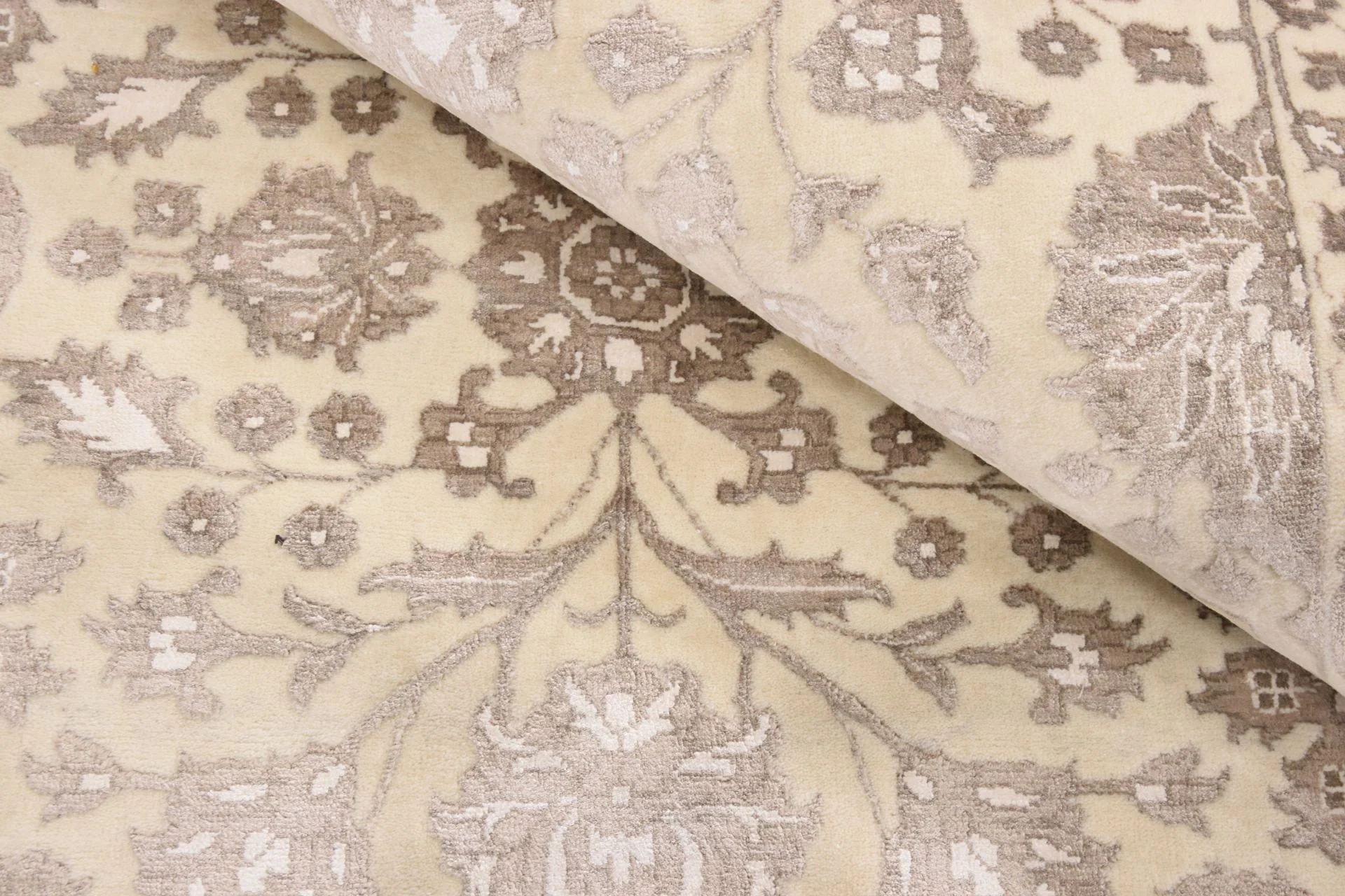 Hand-Knotted Tabriz Indian Rug, 170 × 240 cm - Image 4