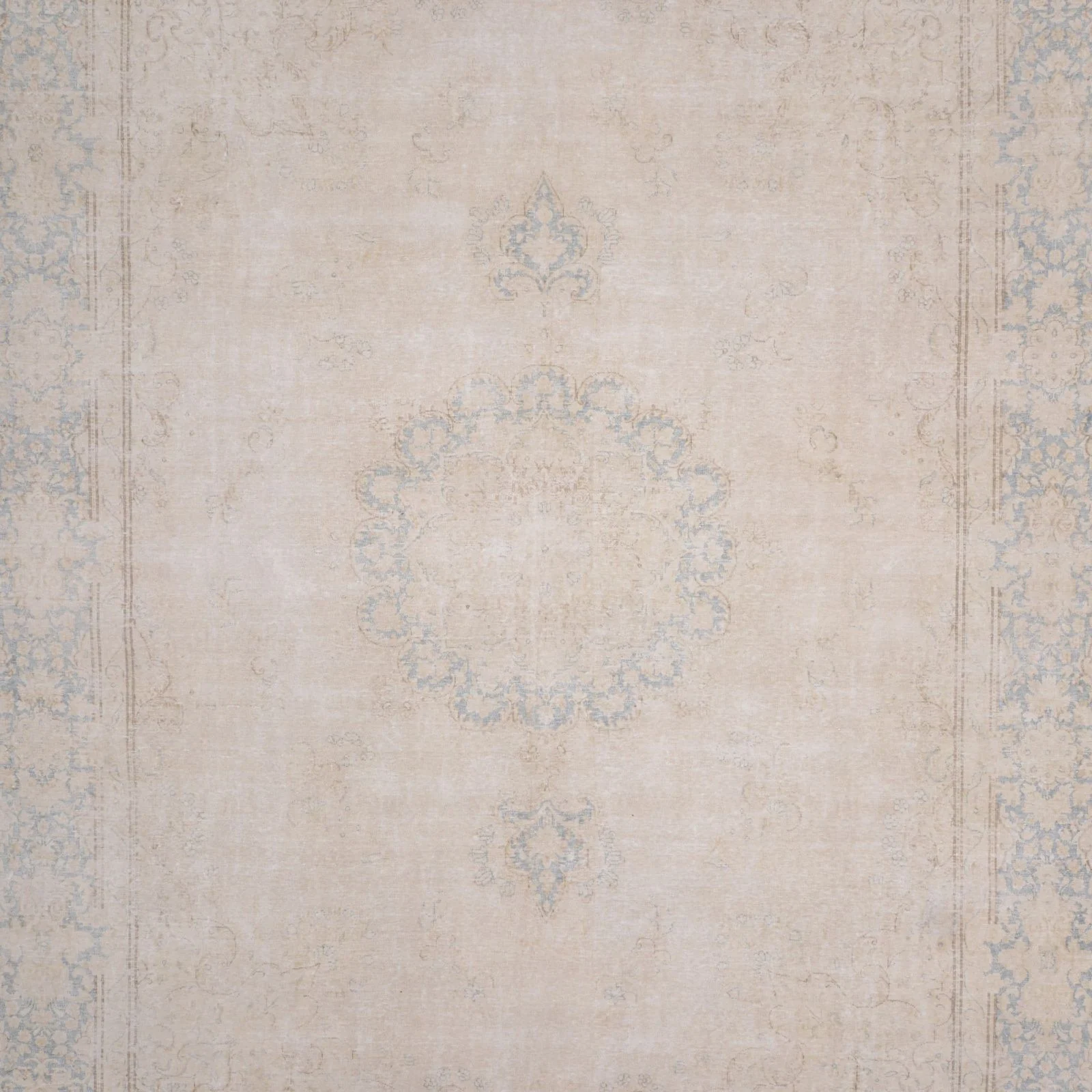 Alternative view of Hand-Knotted Pakistani Rug, 392 × 301 cm, Wool
