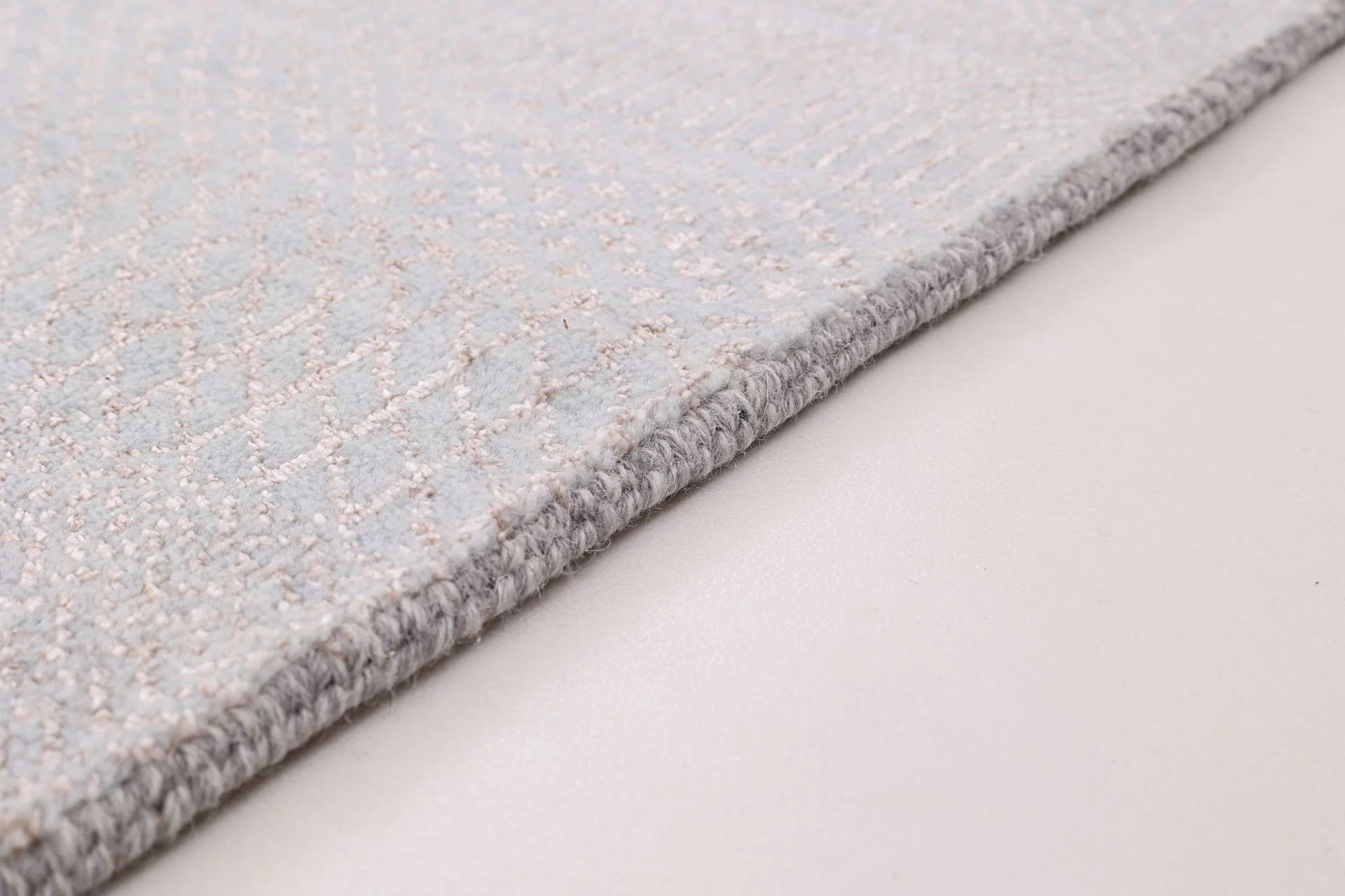 Wool & Silk Indian Rug 280 × 368 cm, hand-knotted - Image 6