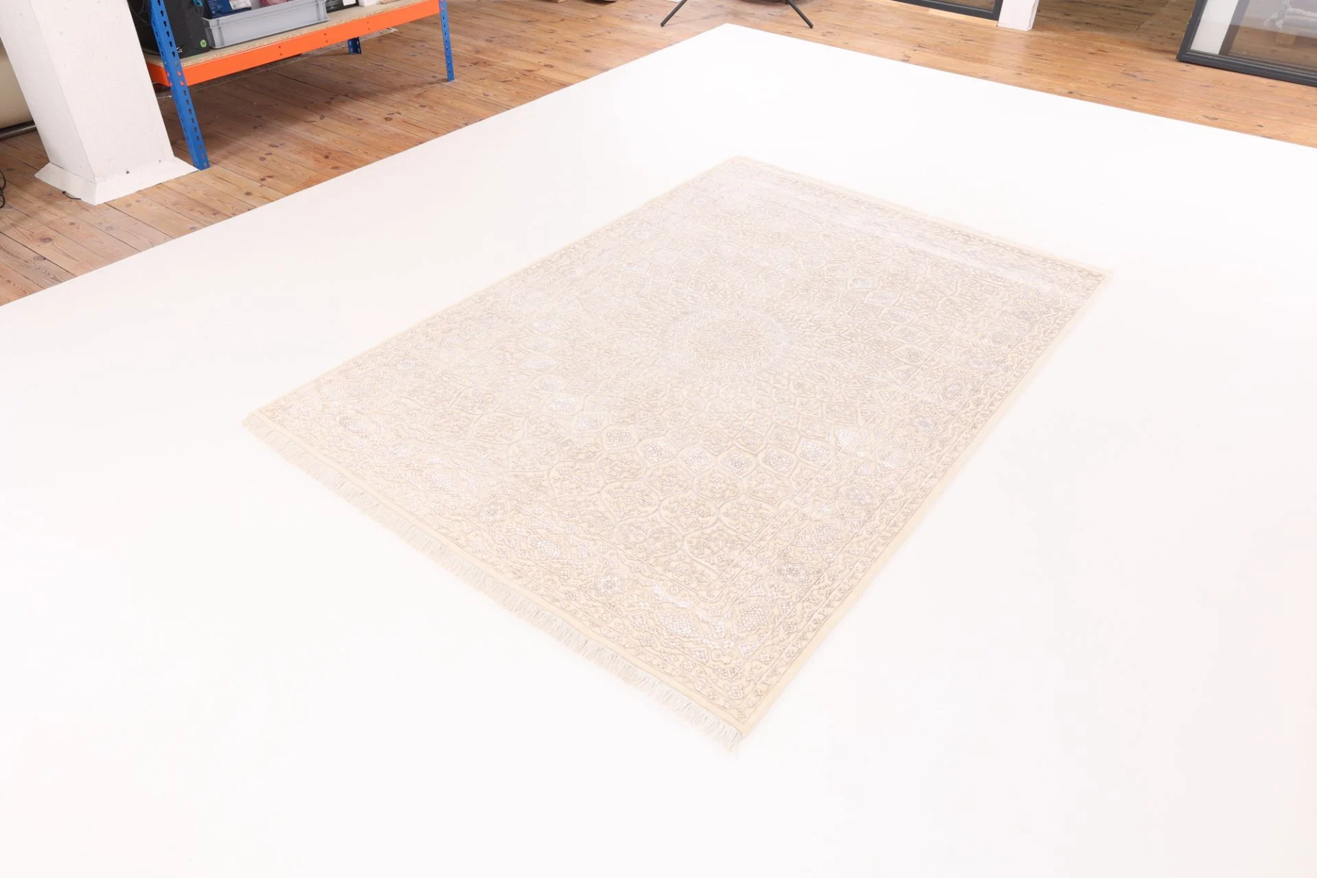 Wool & Silk Indian Rug 172 × 249 cm, hand-knotted - Image 4