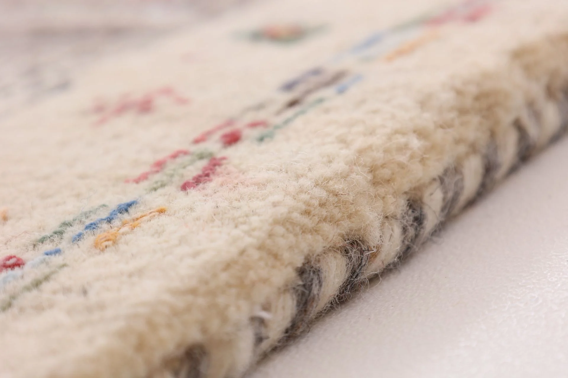 Wool & Silk Loribaft Indian Rug 248 × 172 cm, hand-knotted - Image 6