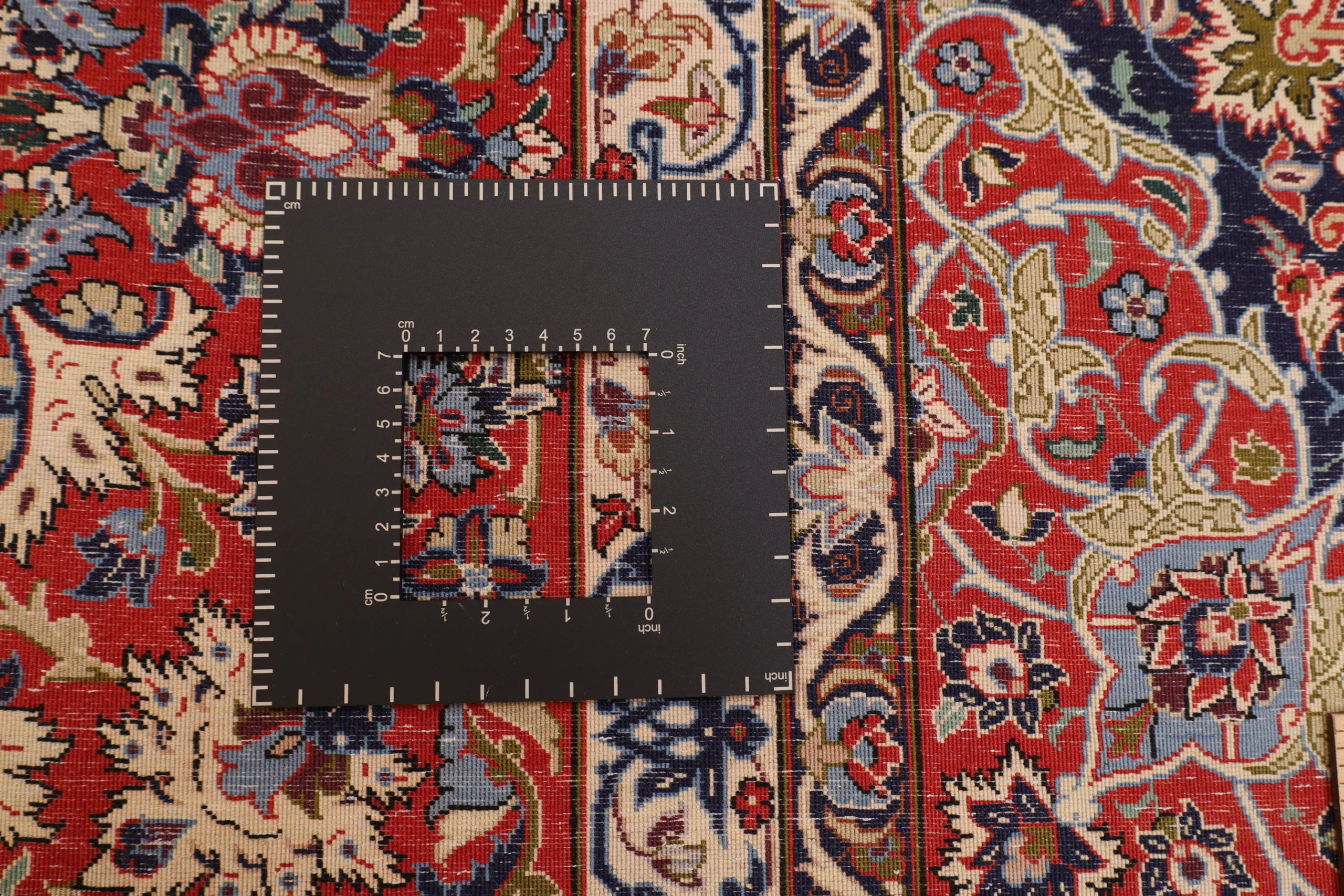 Hand-Knotted Isfahan Persian Rug, 298 × 198 cm, Wool & Silk - Image 14