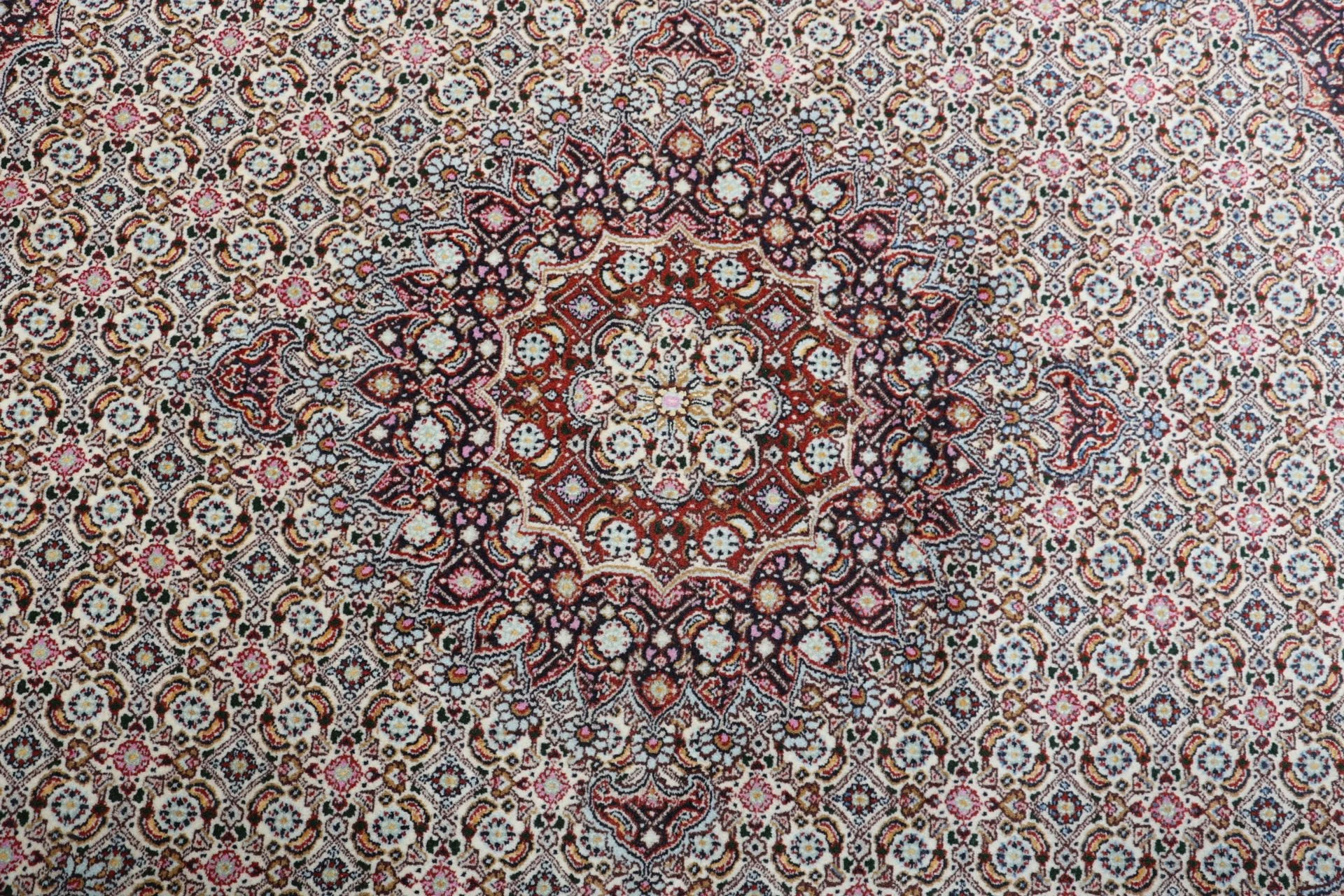 Hand-Knotted Moud Persian Rug, 195 × 207 cm, Wool - Image 9