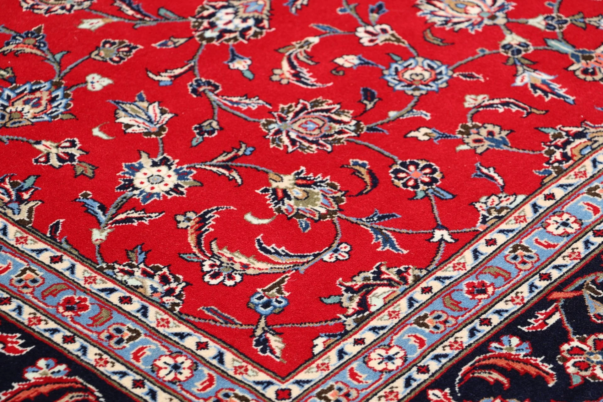 Hand-Knotted Kashan Persian Rug, 192 × 307 cm, Wool - Image 5