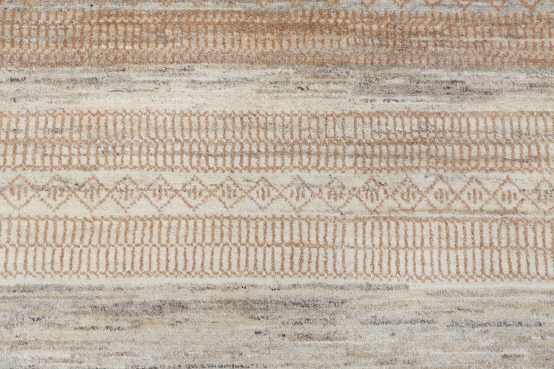 Hand-Knotted Loribaft Persian Rug, 205 × 300 cm, Wool - Image 10