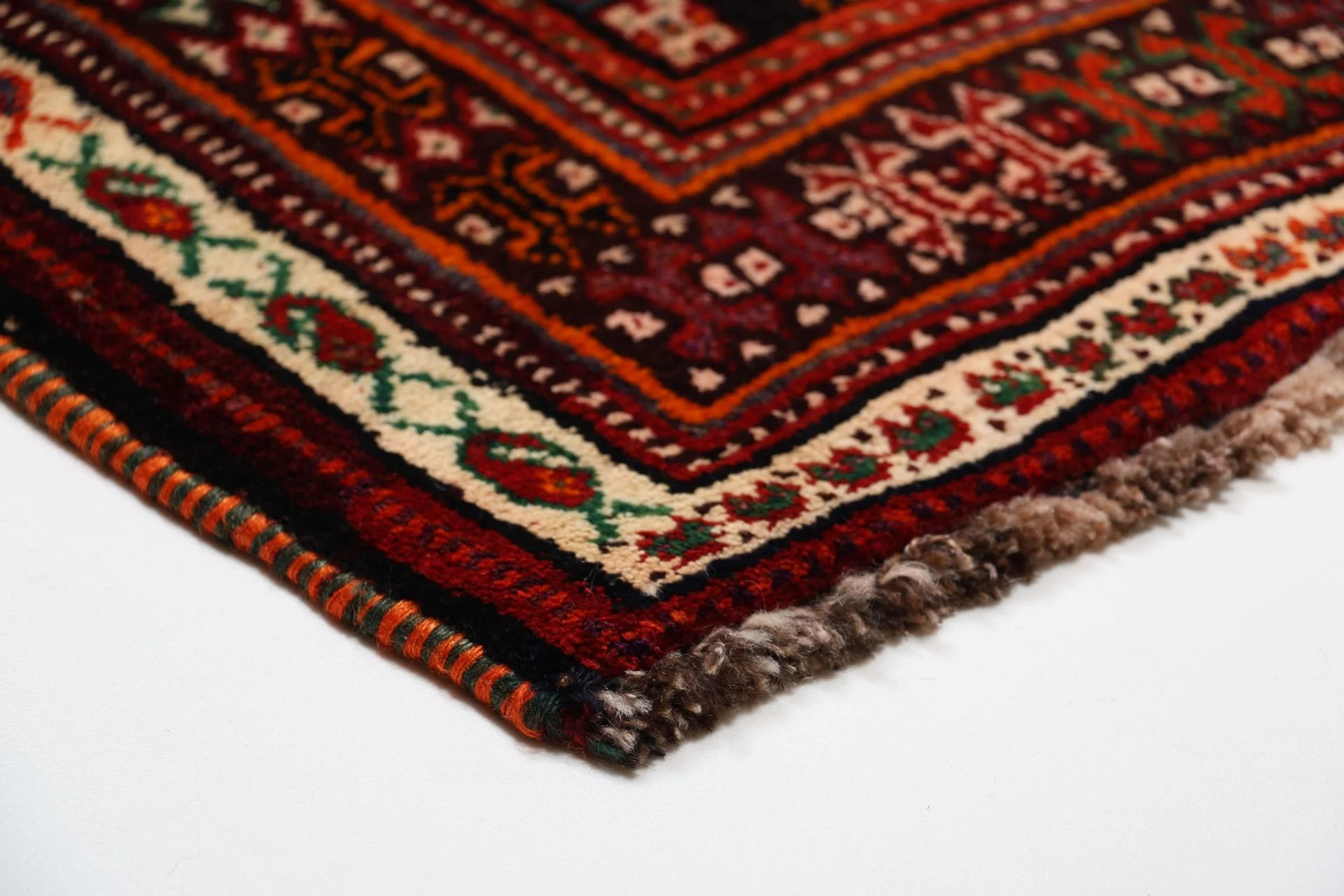 Qashqai Persian Rug 175 × 270 cm in Wool, hand-knotted - Image 6