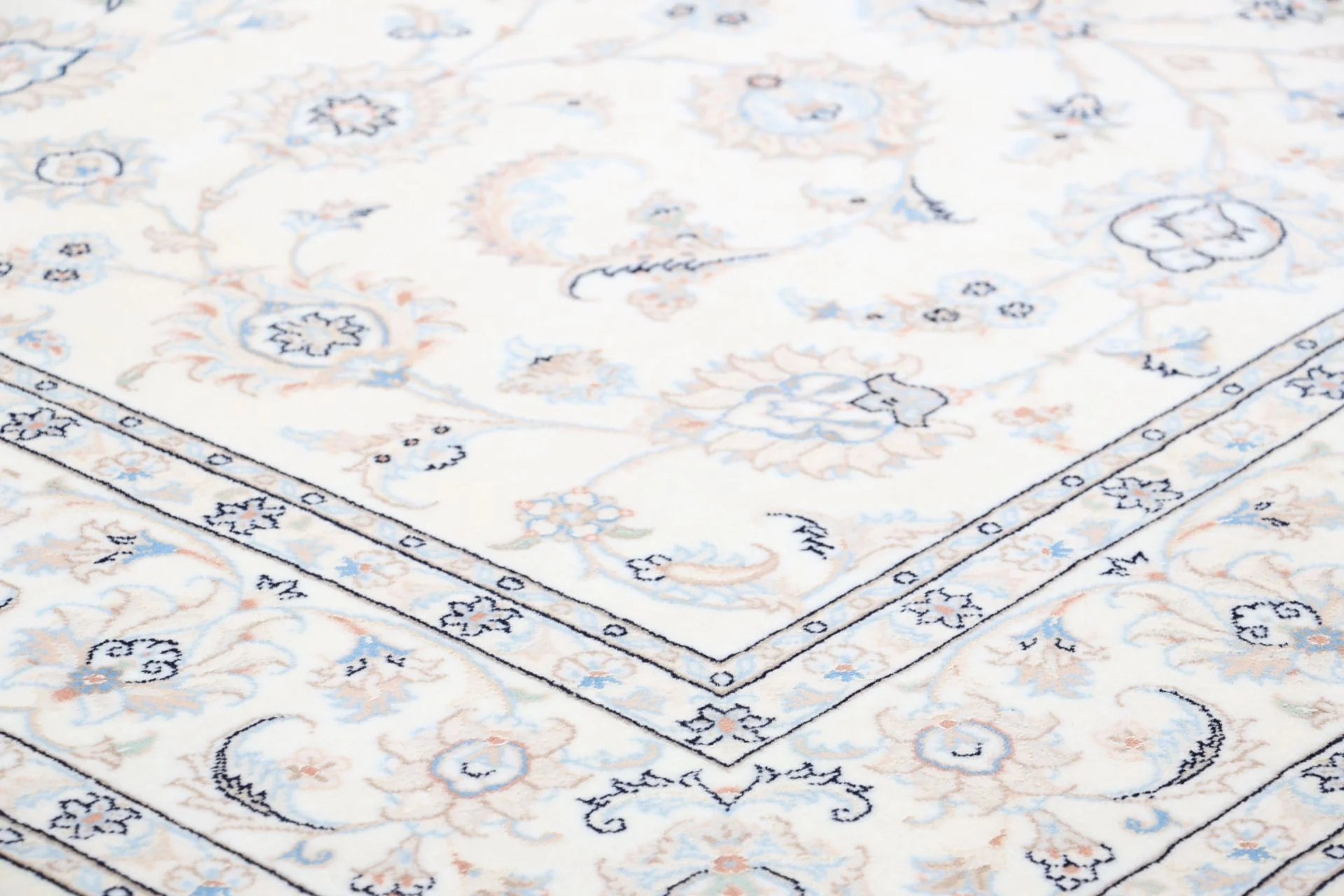Hand-Knotted Nain Persian Rug, 200 × 307 cm, Wool - Image 5