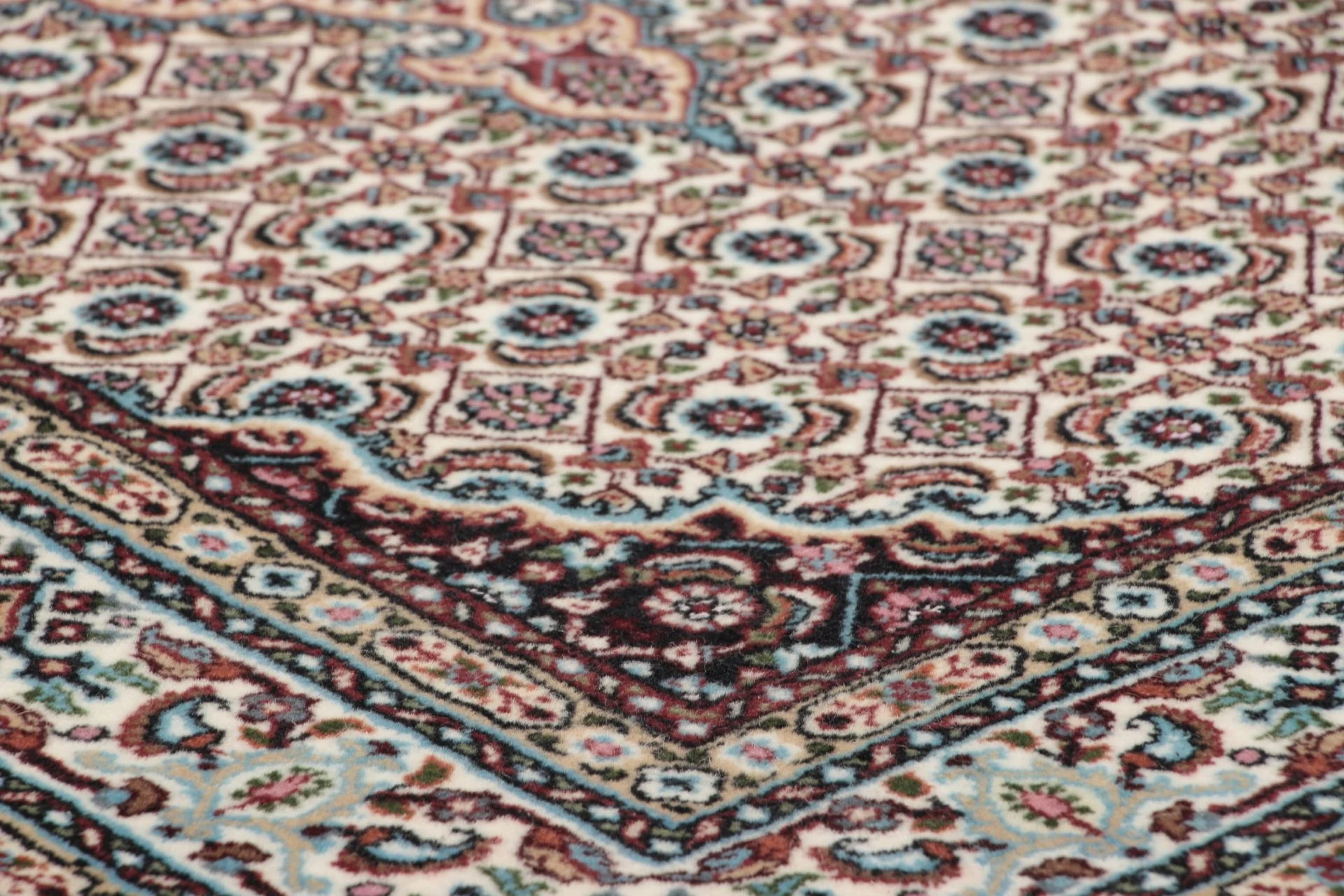 Hand-Knotted Moud Persian Rug, 85 × 295 cm, Wool - Image 4
