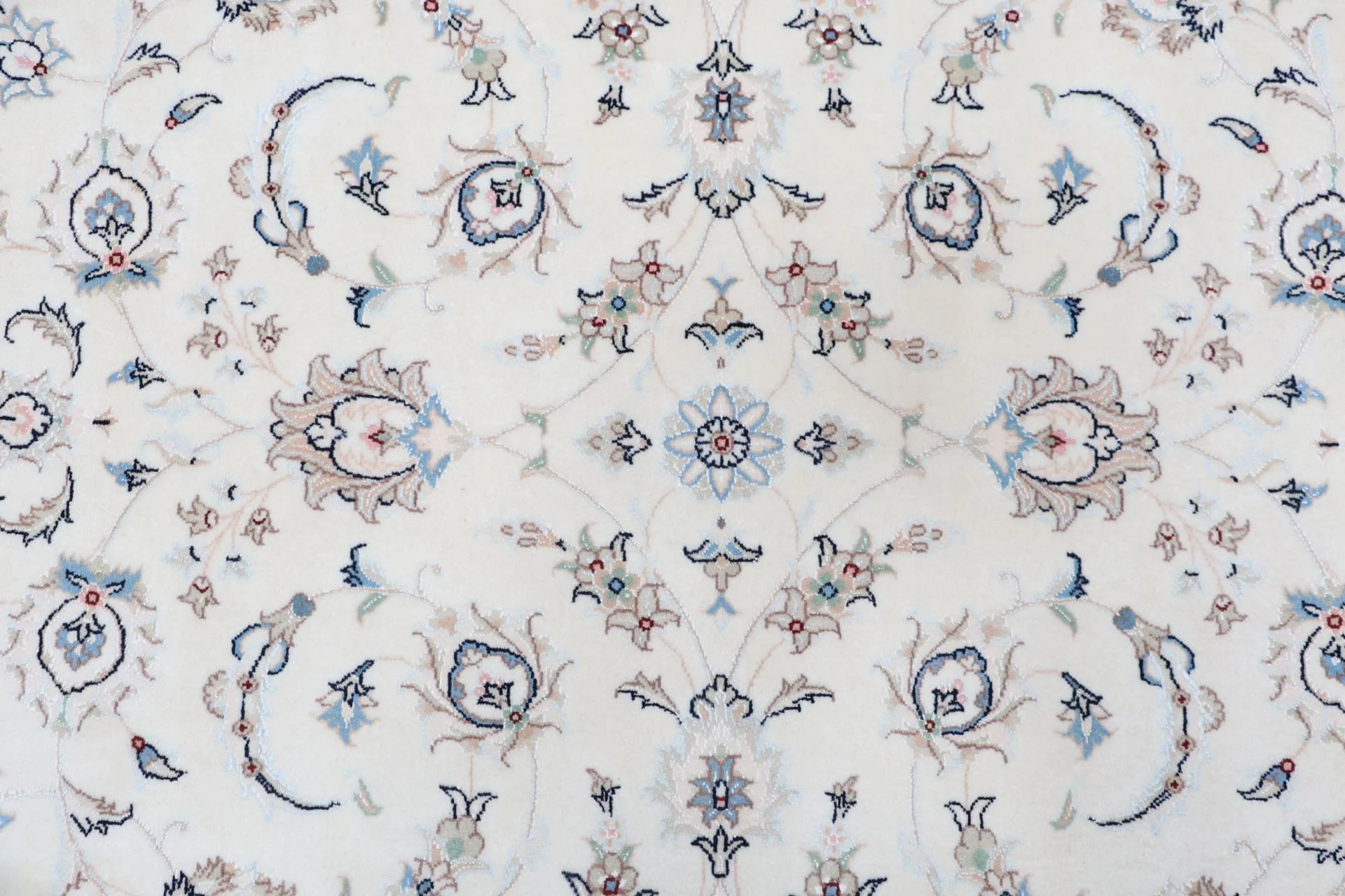 Hand-Knotted Nain Persian Rug, 200 × 296 cm, Wool - Image 9