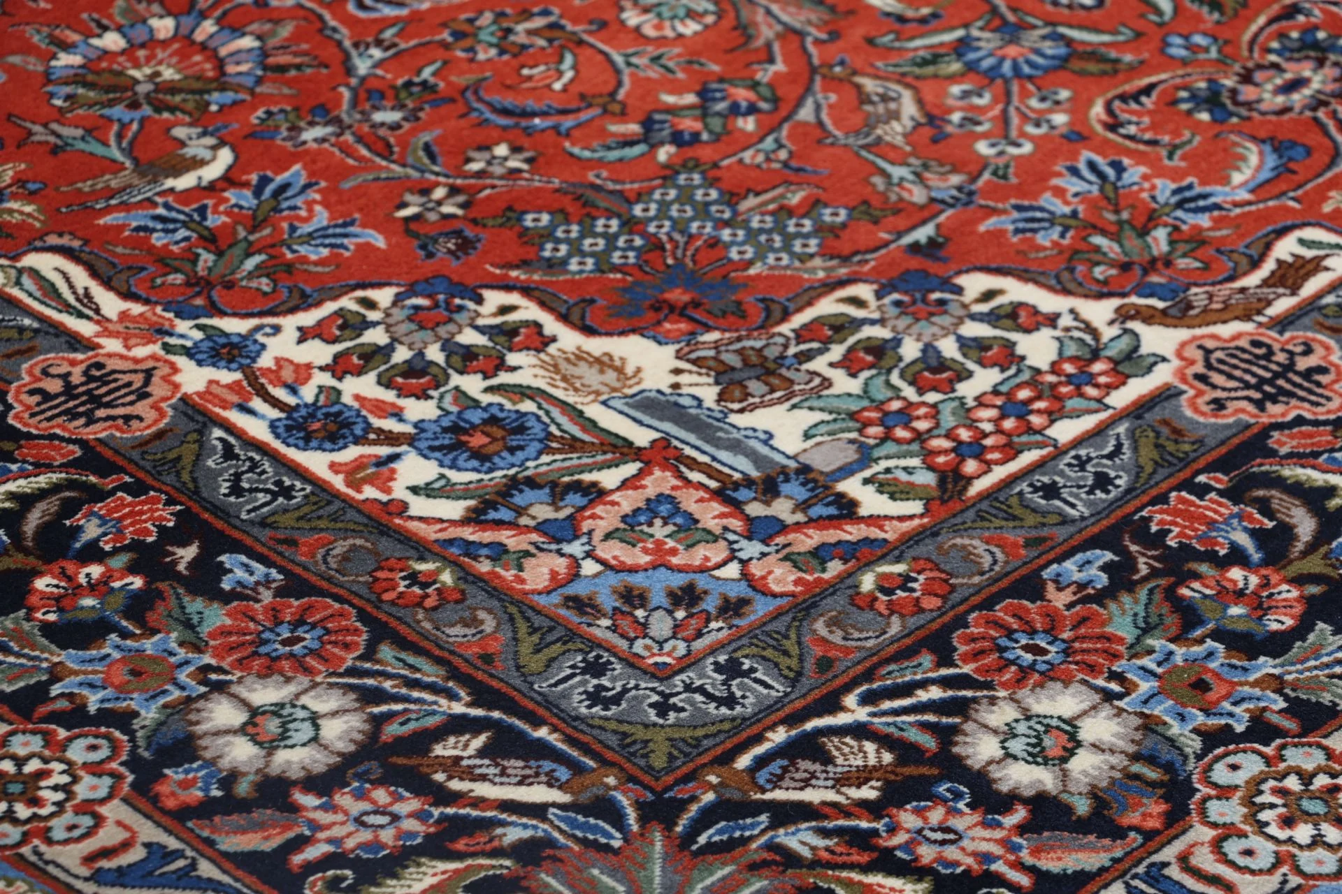 Hand-Knotted Sarouk Persian Rug, 202 × 298 cm, Wool - Image 5