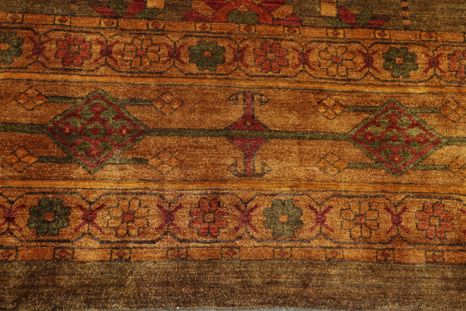 Qashqai Persian Rug 264 × 364 cm in Wool, hand-knotted - Image 6