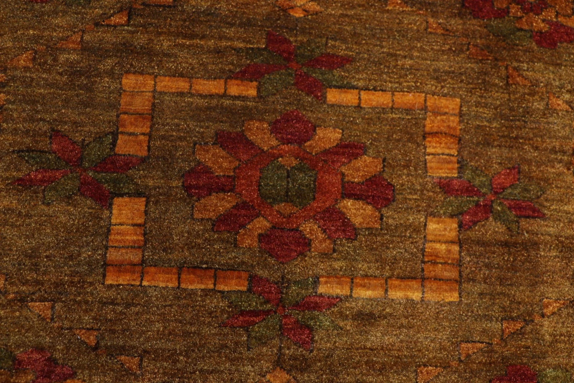 Qashqai Persian Rug 264 × 364 cm in Wool, hand-knotted - Image 9