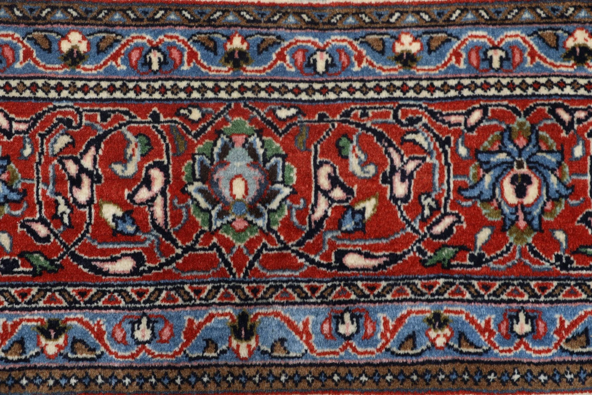 Hand-Knotted Sarouk Persian Rug, 220 × 327 cm, Wool - Image 6