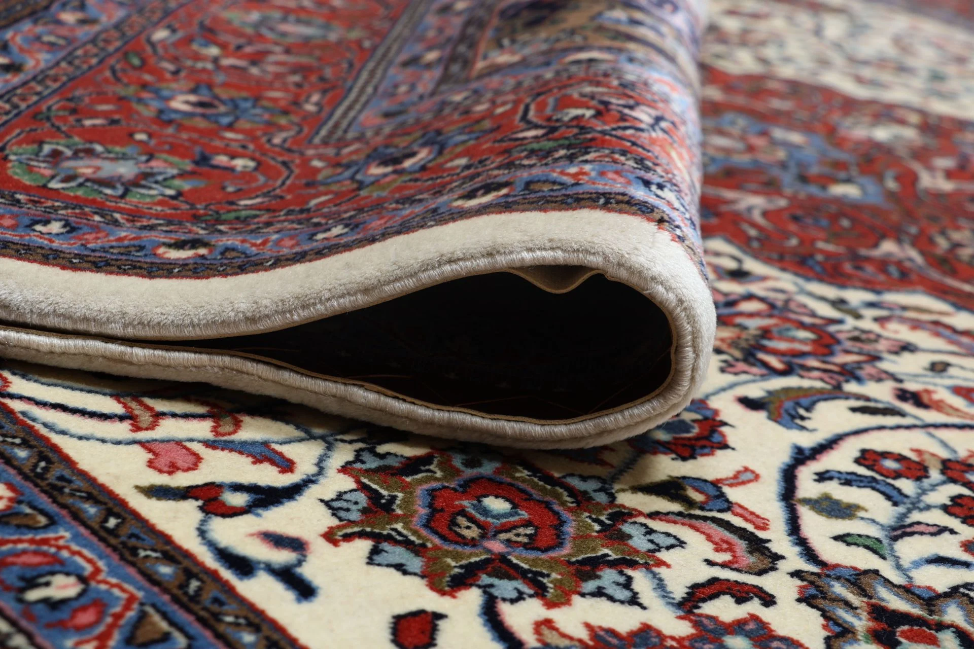 Hand-Knotted Sarouk Persian Rug, 220 × 327 cm, Wool - Image 10