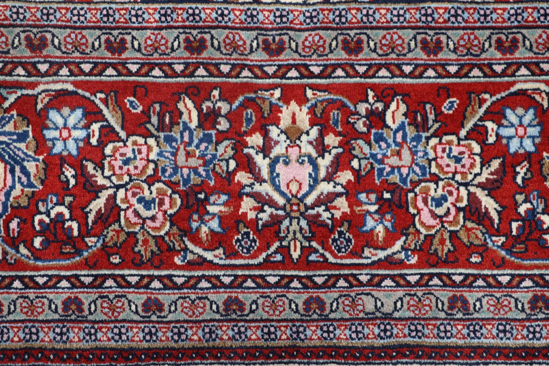 Hand-Knotted Sarouk Persian Rug, 250 × 340 cm, Wool - Image 6