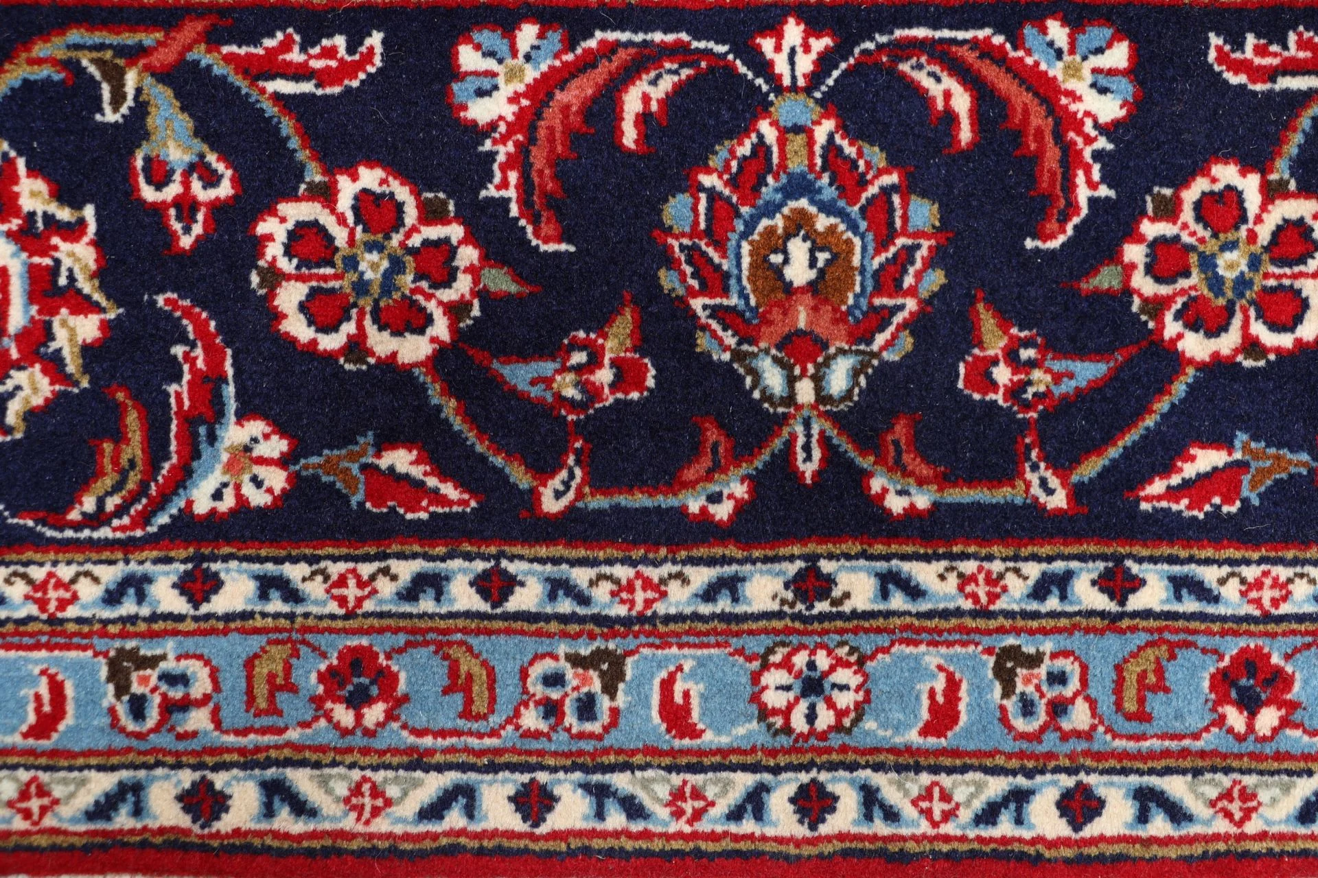 Wool Kashan Persian Rug 204 × 300 cm, hand-knotted - Image 8