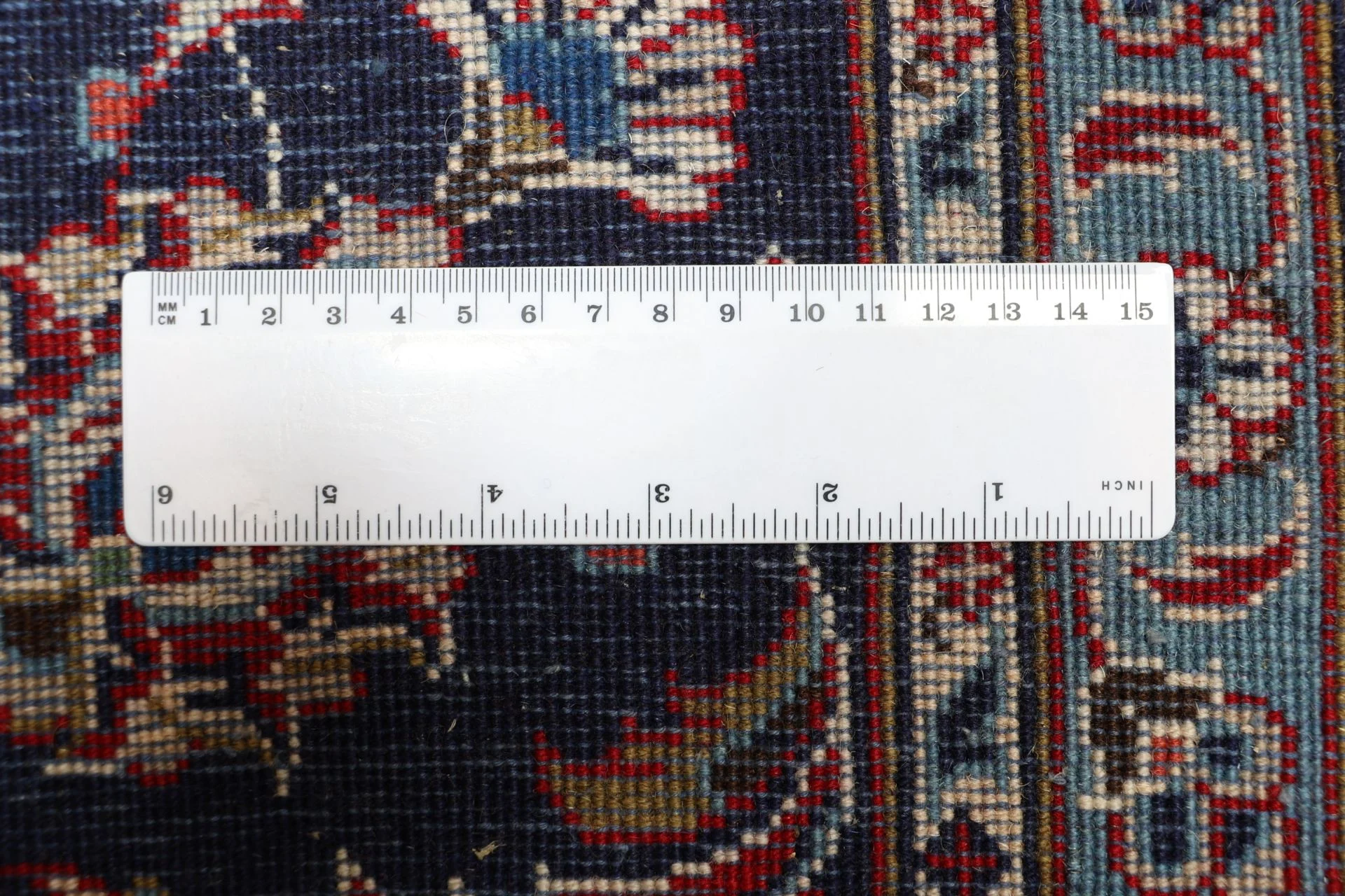 Wool Kashan Persian Rug 204 × 300 cm, hand-knotted - Image 11