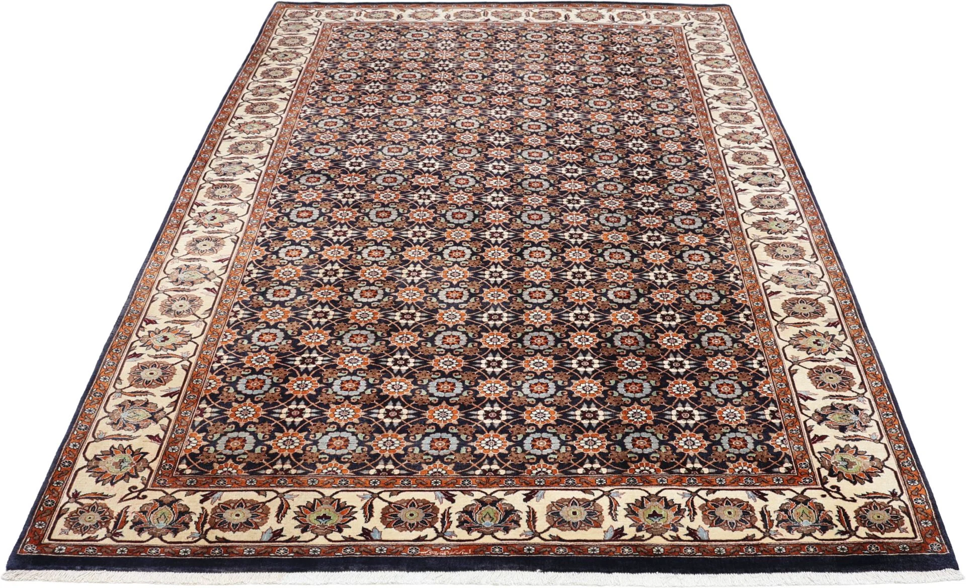 Alternative view of Persian Rug 202 × 280 cm in Wool, hand-knotted