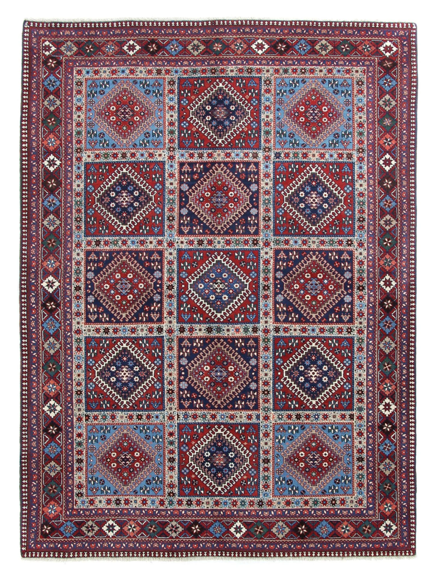 Persian Rug 175 × 242 cm in Wool, hand-knotted