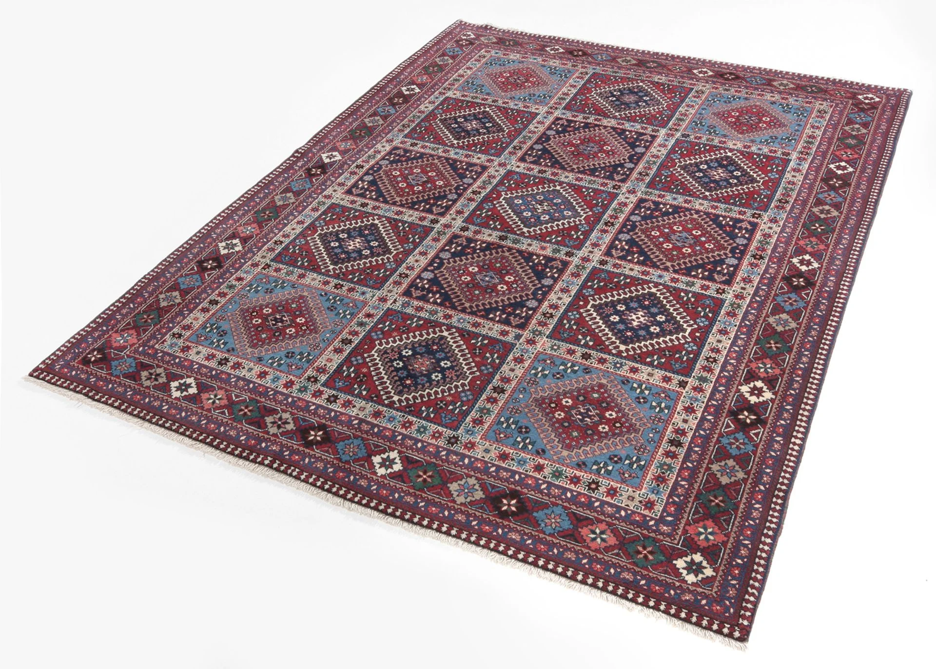 Alternative view of Persian Rug 175 × 242 cm in Wool, hand-knotted
